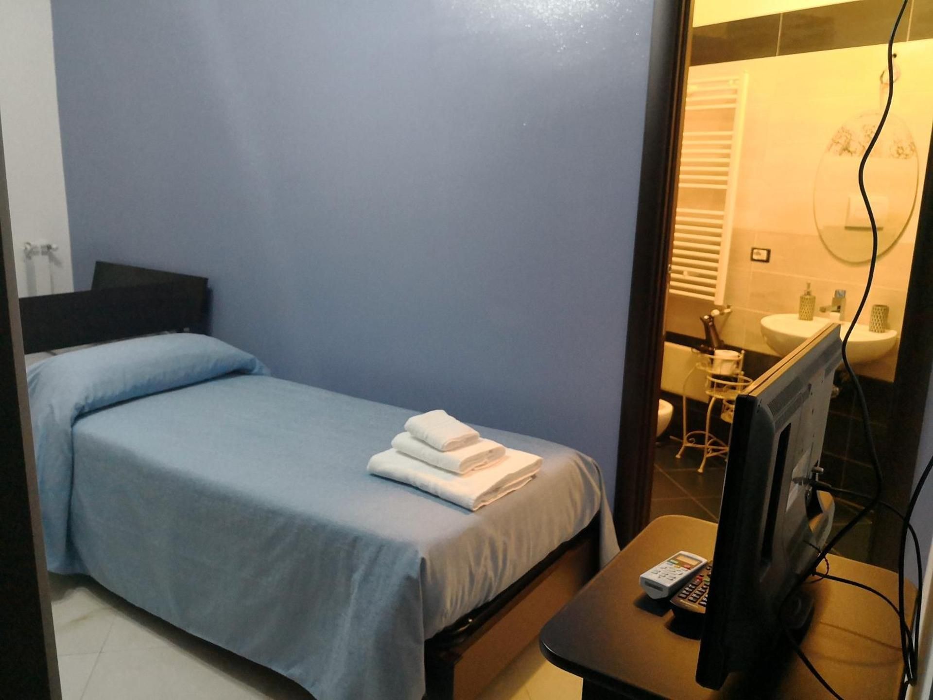 Large Single Room