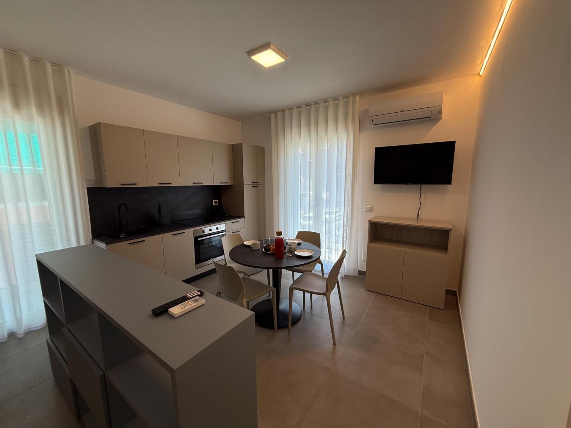 Dimora House and Relax Deluxe One-Bedroom Apartment with City View 2