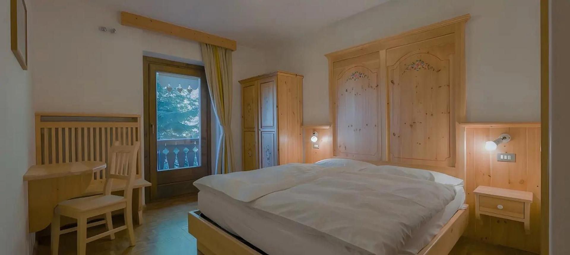 Standard Queen Room