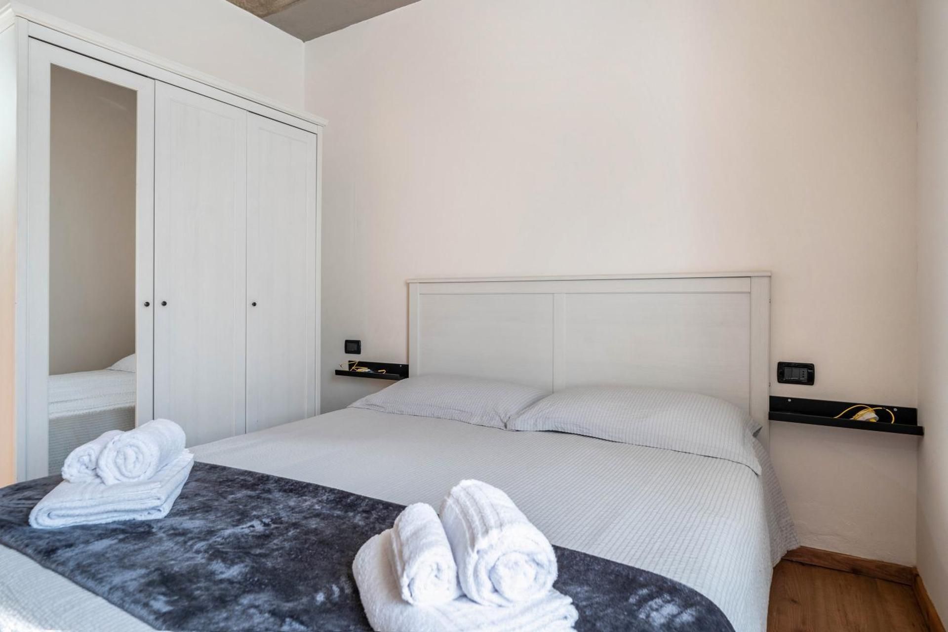 Superior One-Bedroom Apartment