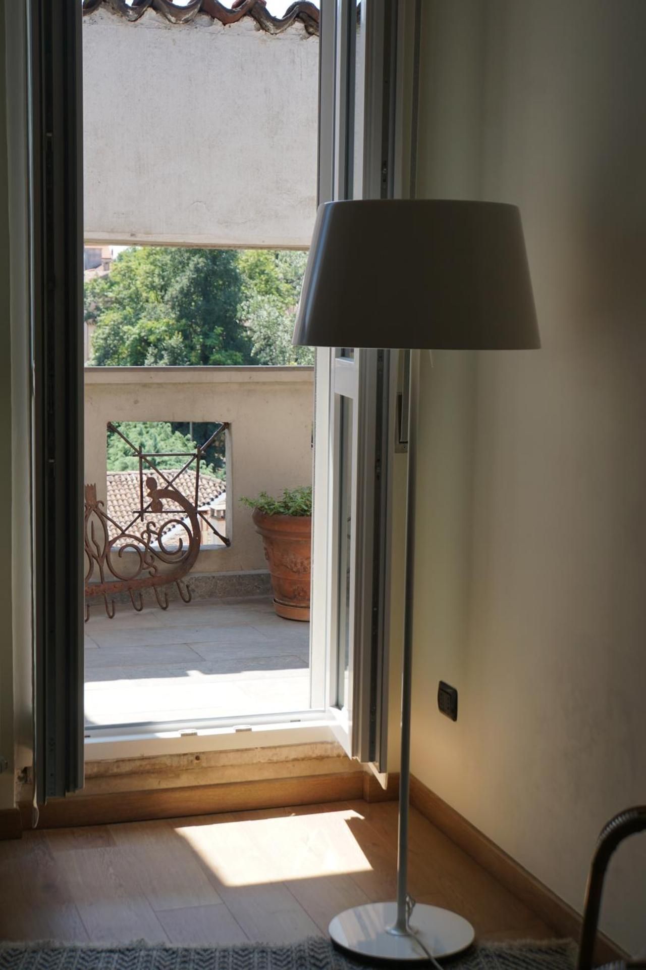 shared lounge/tv area