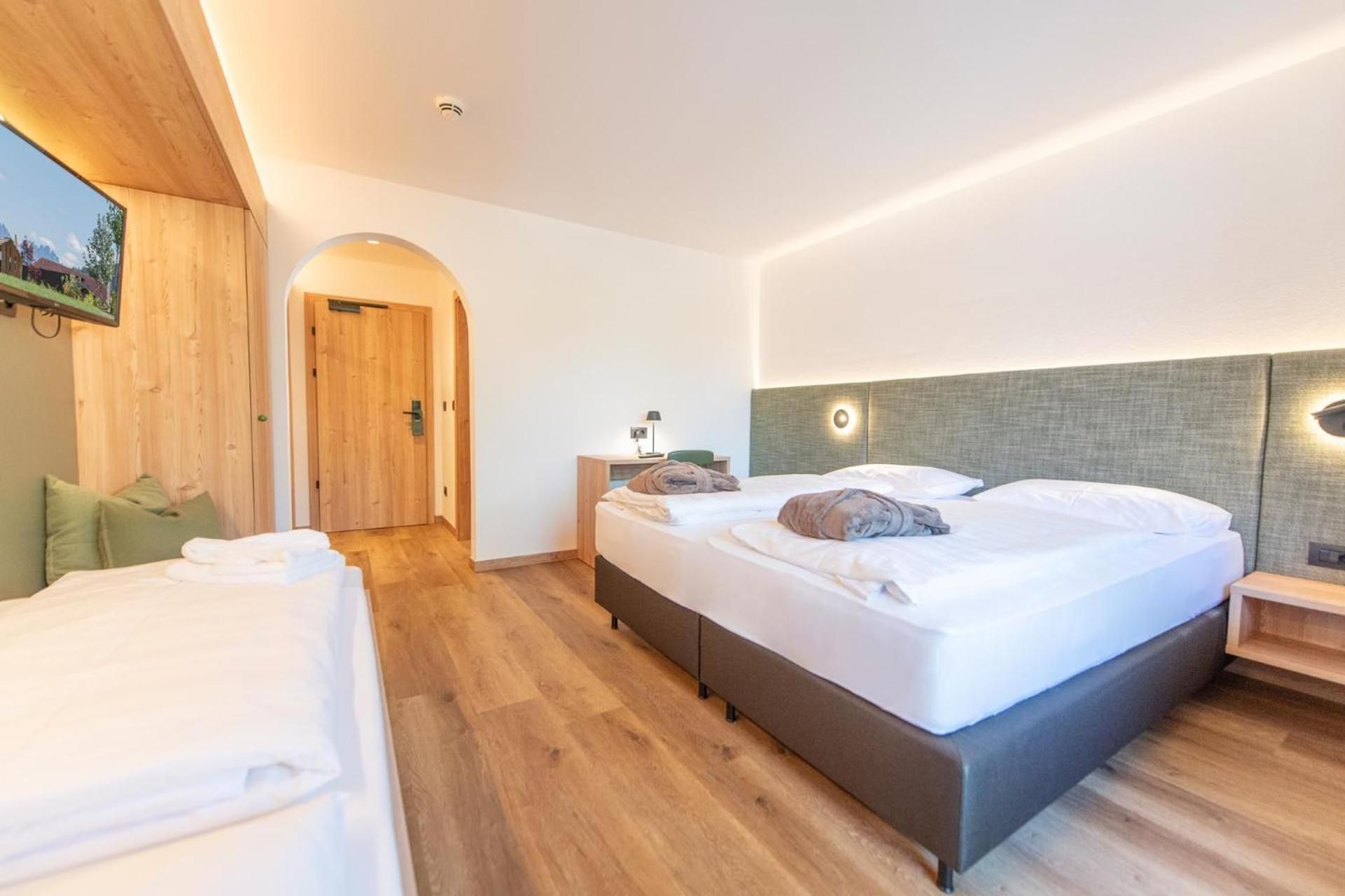 Deluxe Family Room