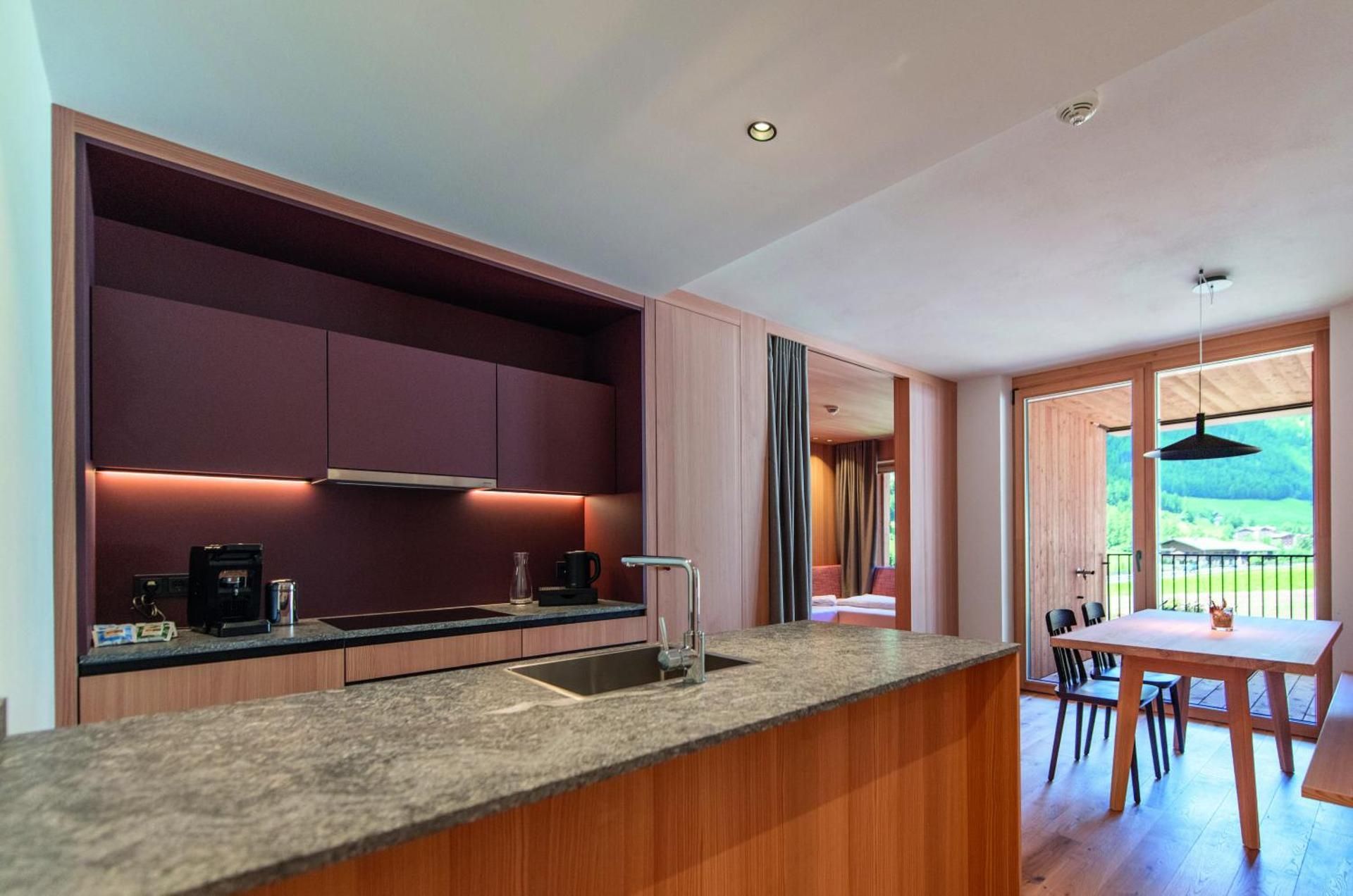 One-Bedroom Apartment with View