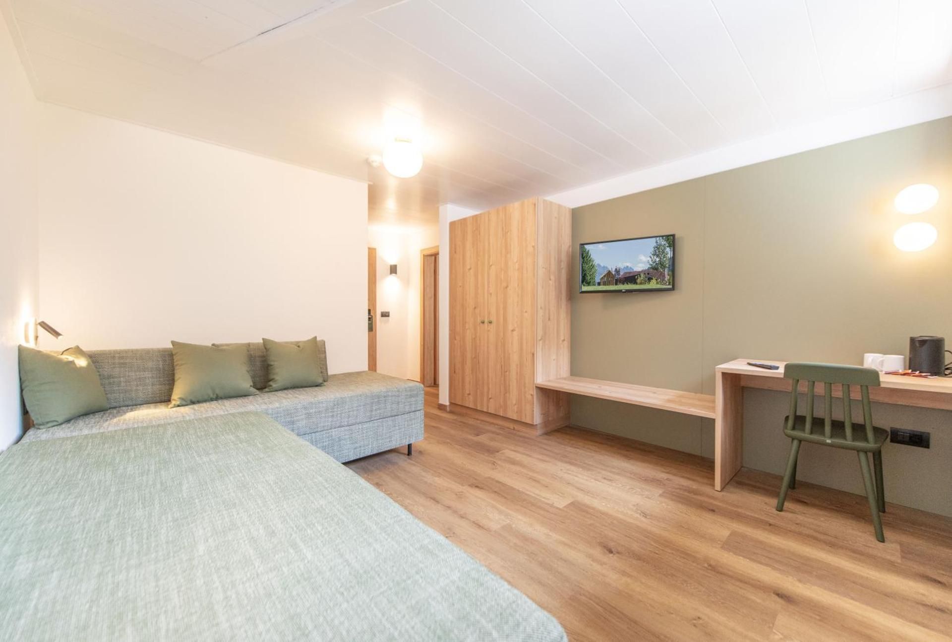 Deluxe Family Room