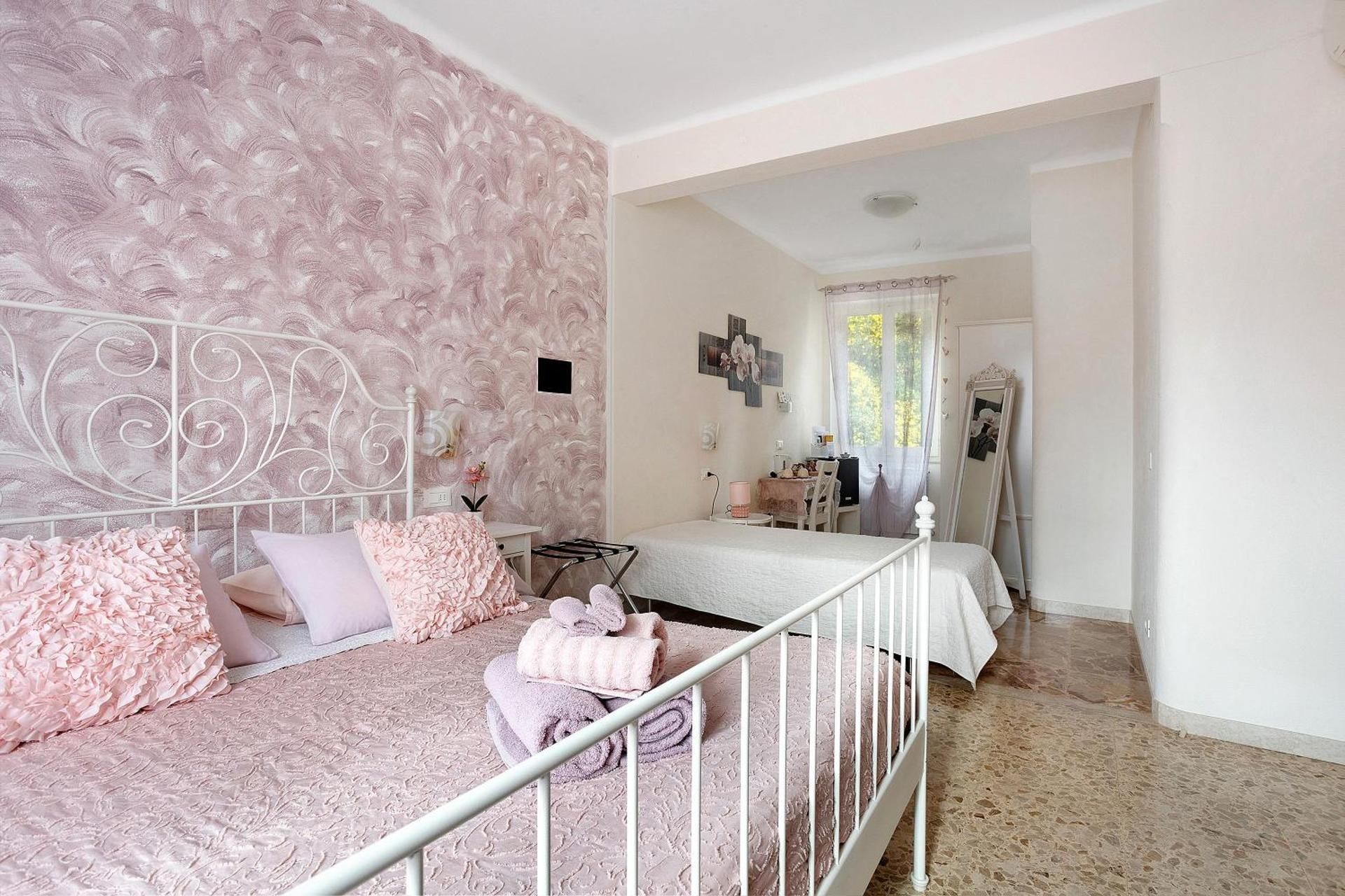 Triple Room with Shower