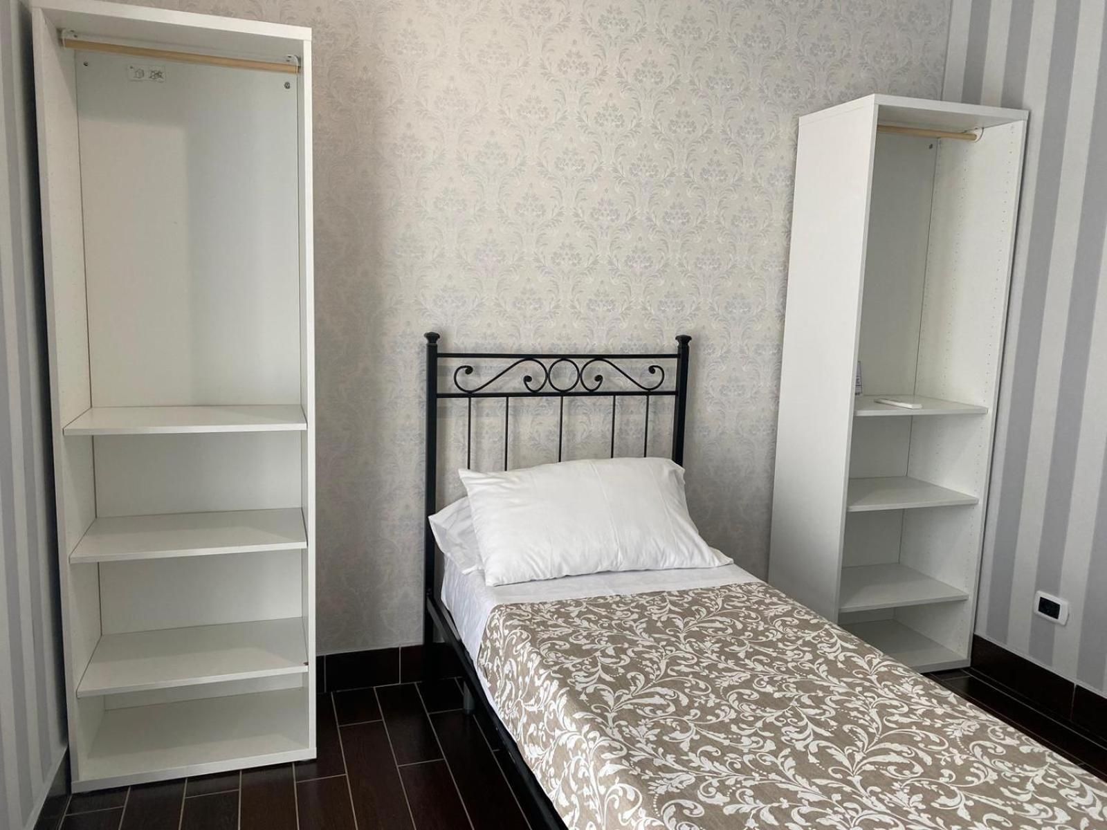 Standard Single Room with Mountain View