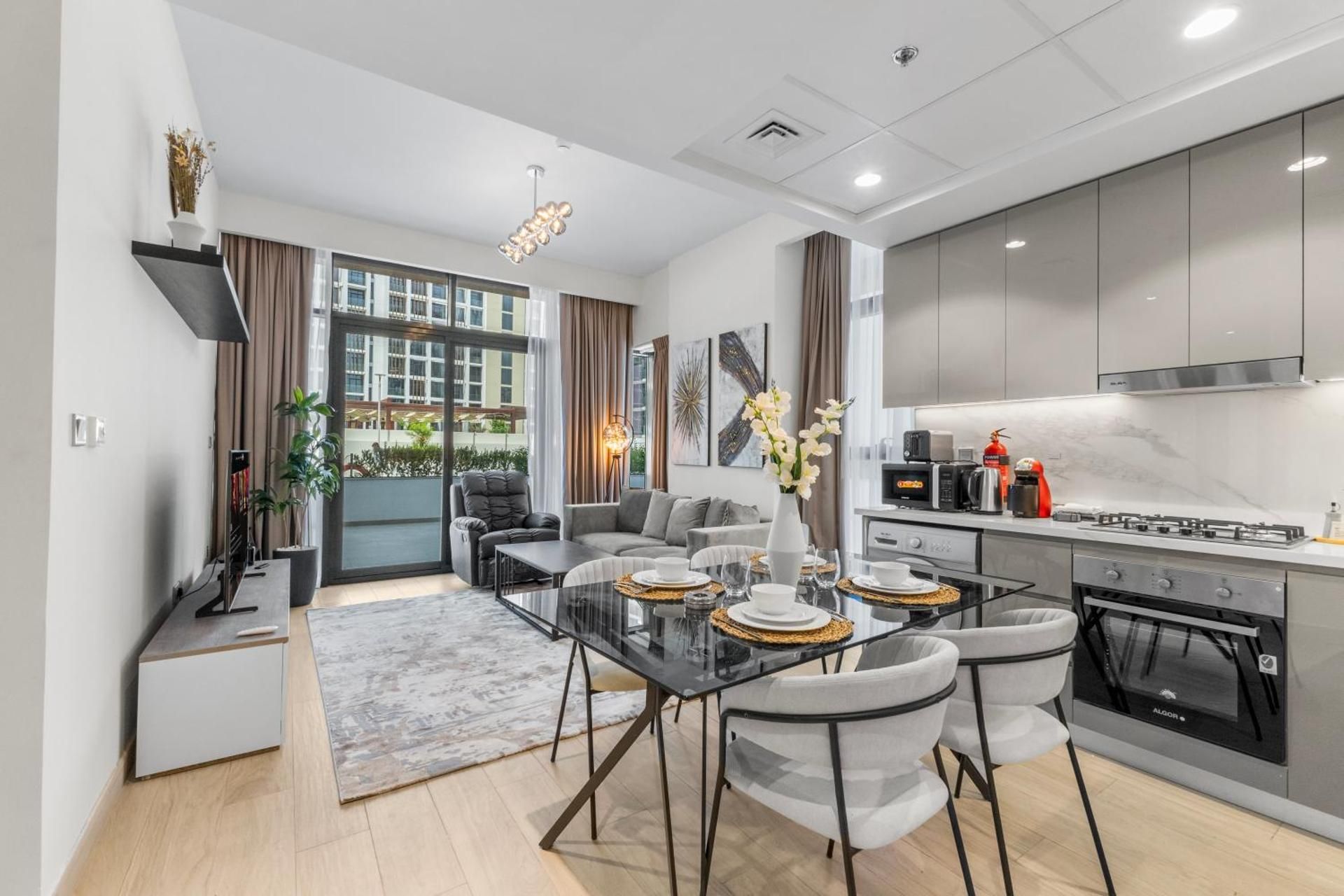 Two-Bedroom Deluxe Apartment with Balcony