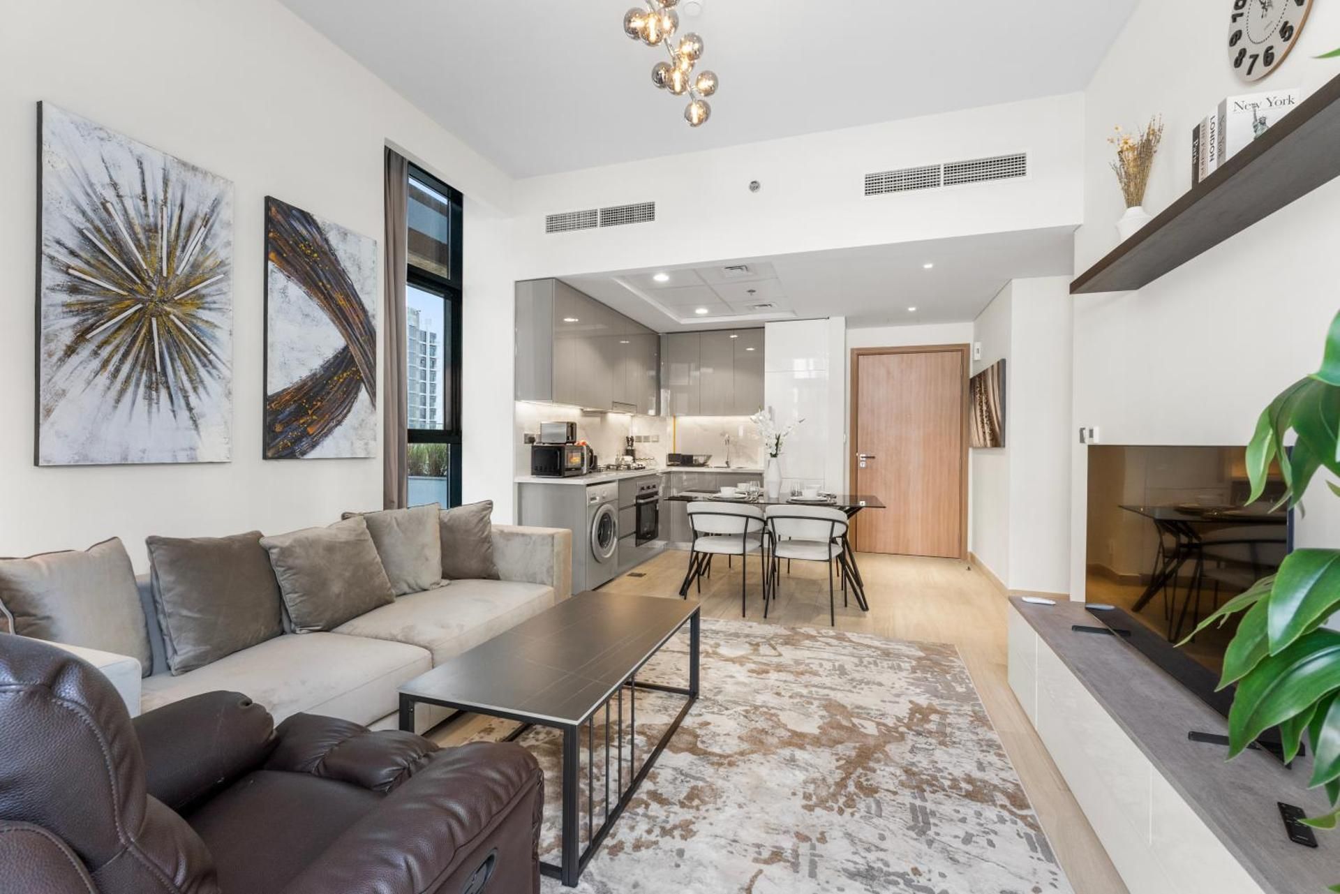 Two-Bedroom Deluxe Apartment with Balcony