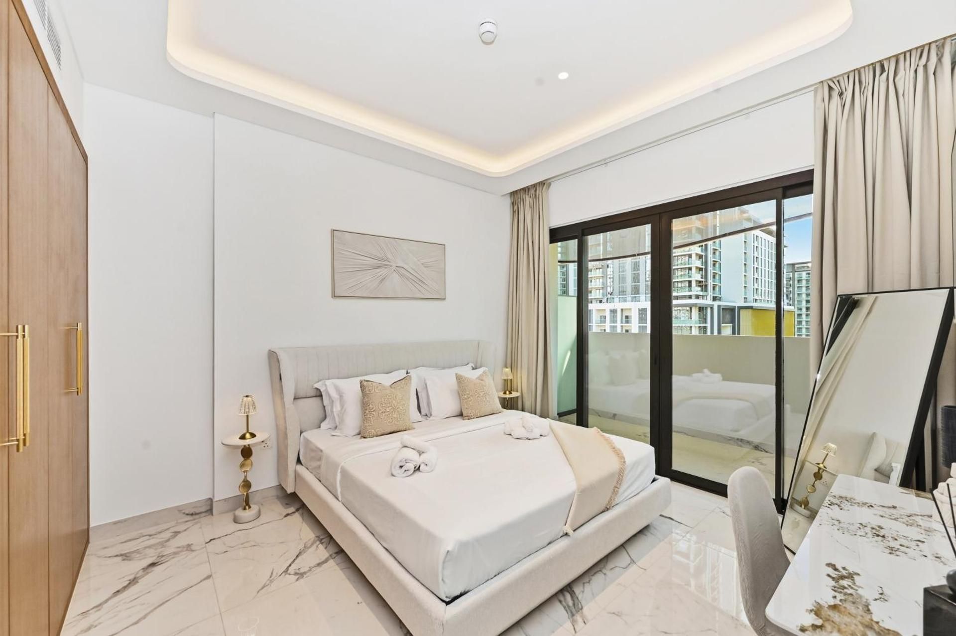 Superior One-Bedroom Apartment with Balcony