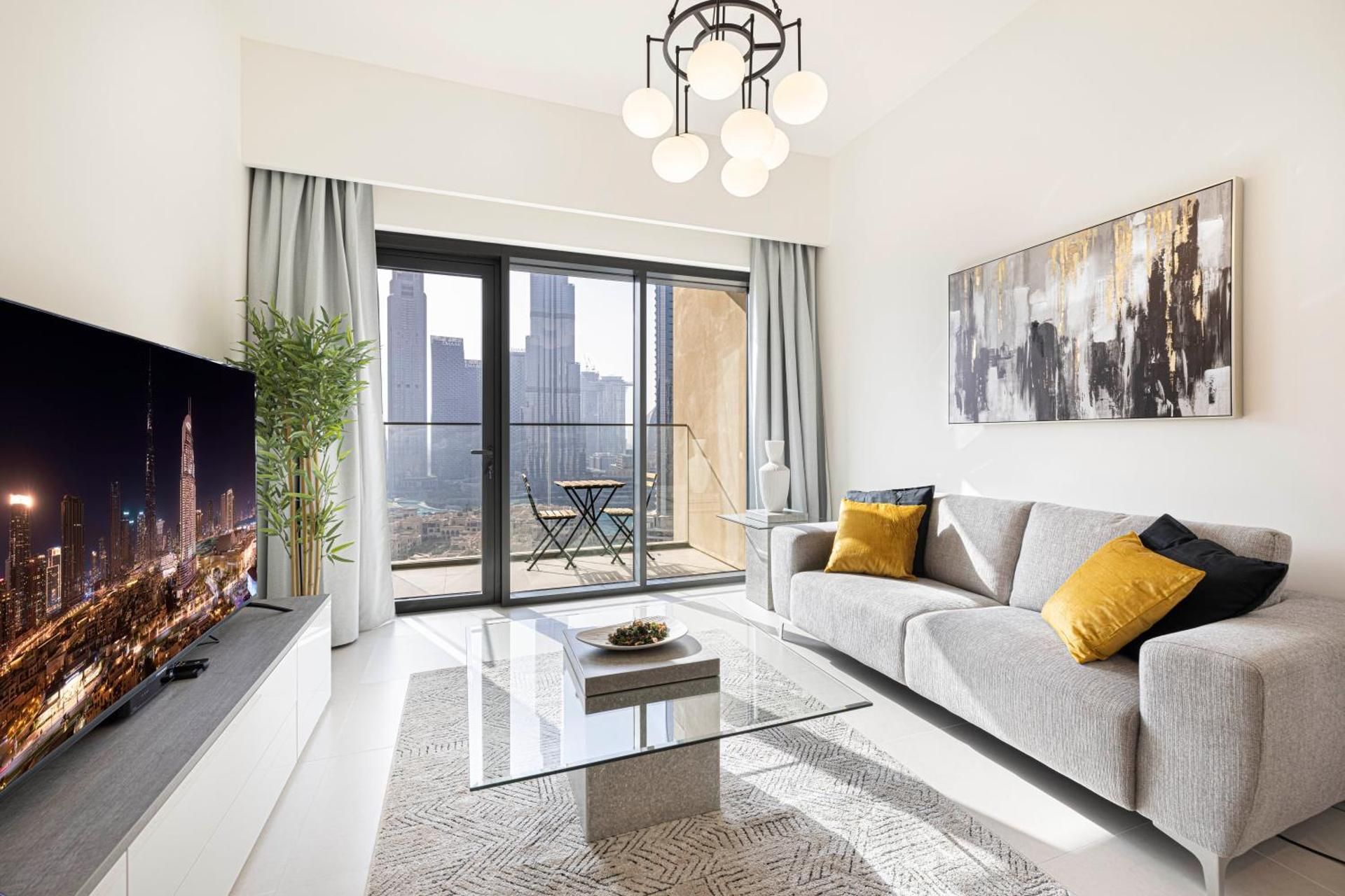 Apartment with Lake View