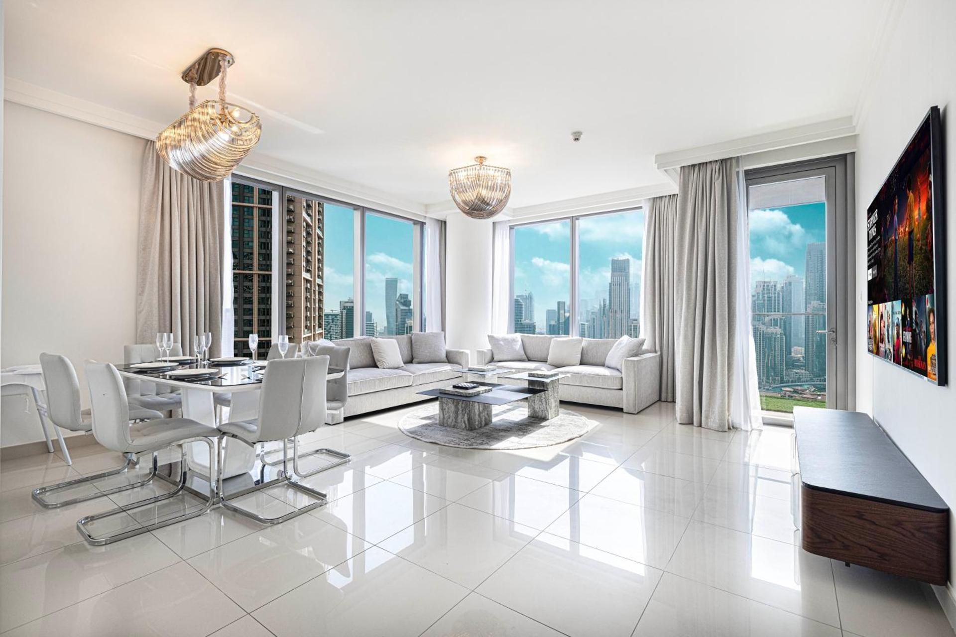 Two-Bedroom Deluxe Apartment with Balcony