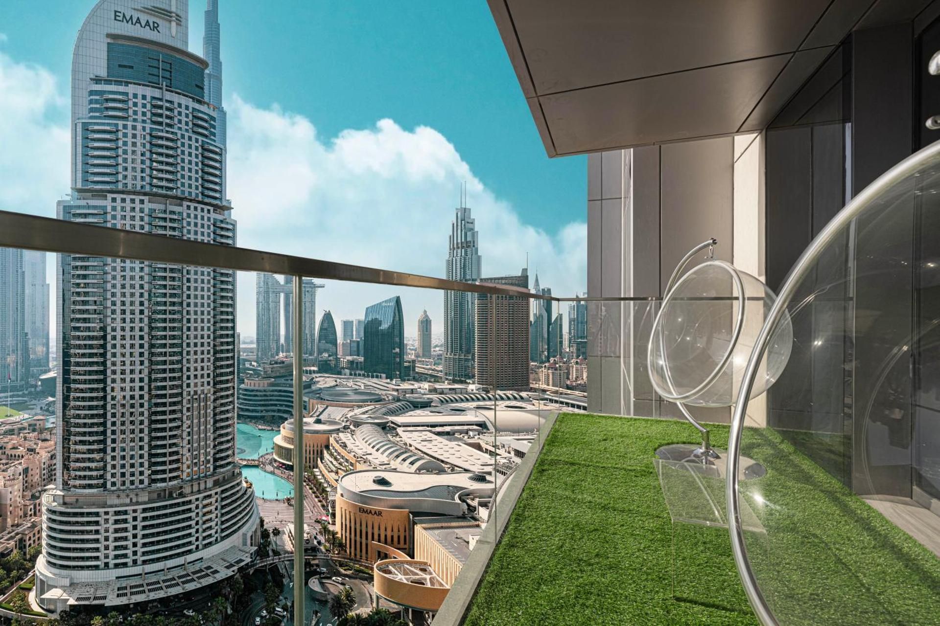 Two-Bedroom Deluxe Apartment with Balcony