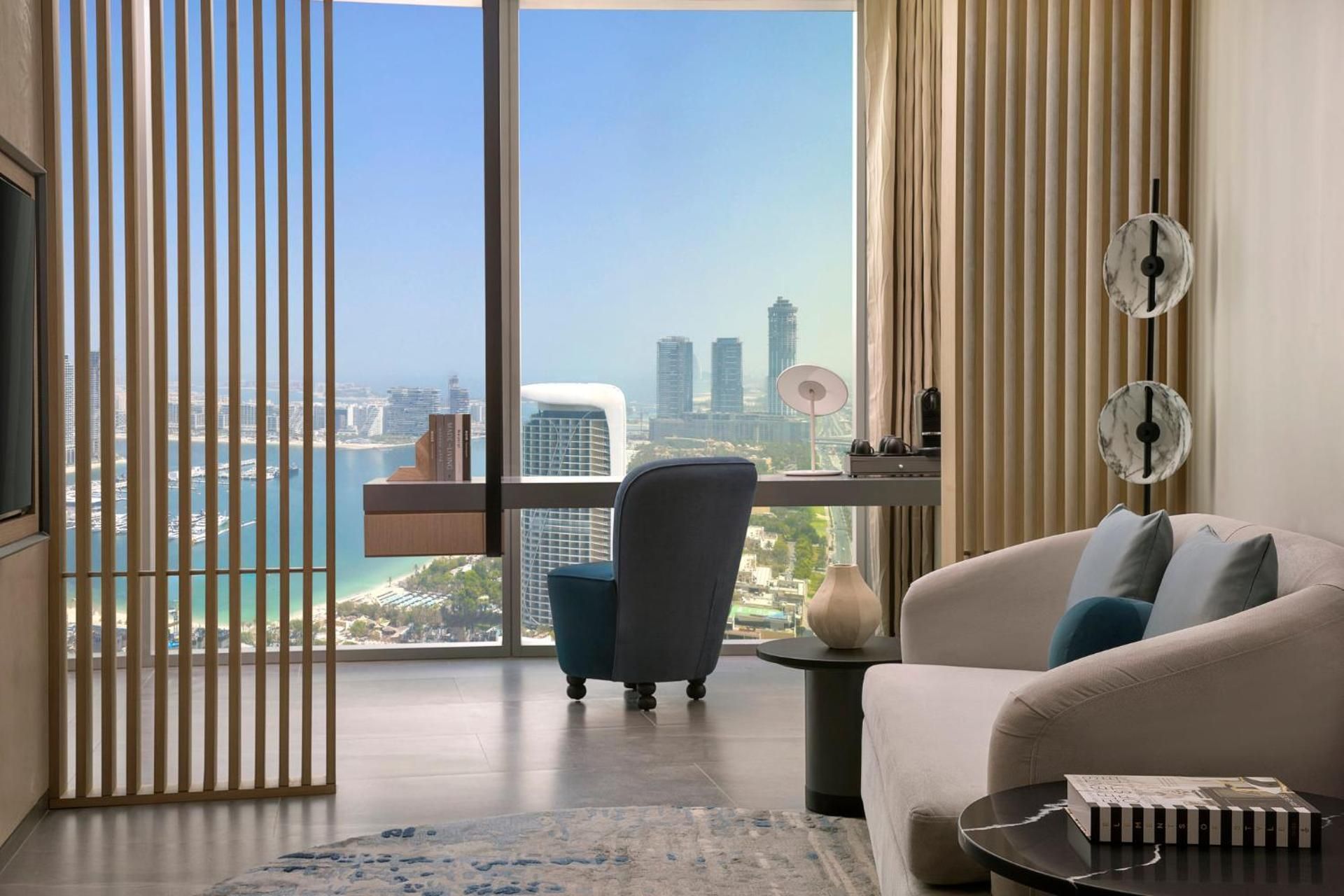 1 King Suite