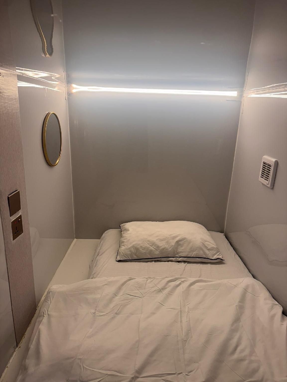 Single Capsule in Mixed Dorm