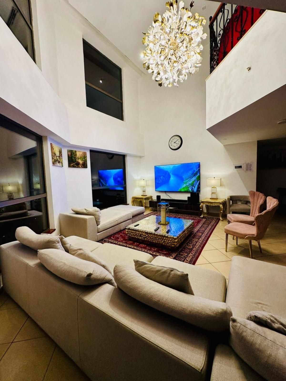 Queen Room with Shared Bathroom