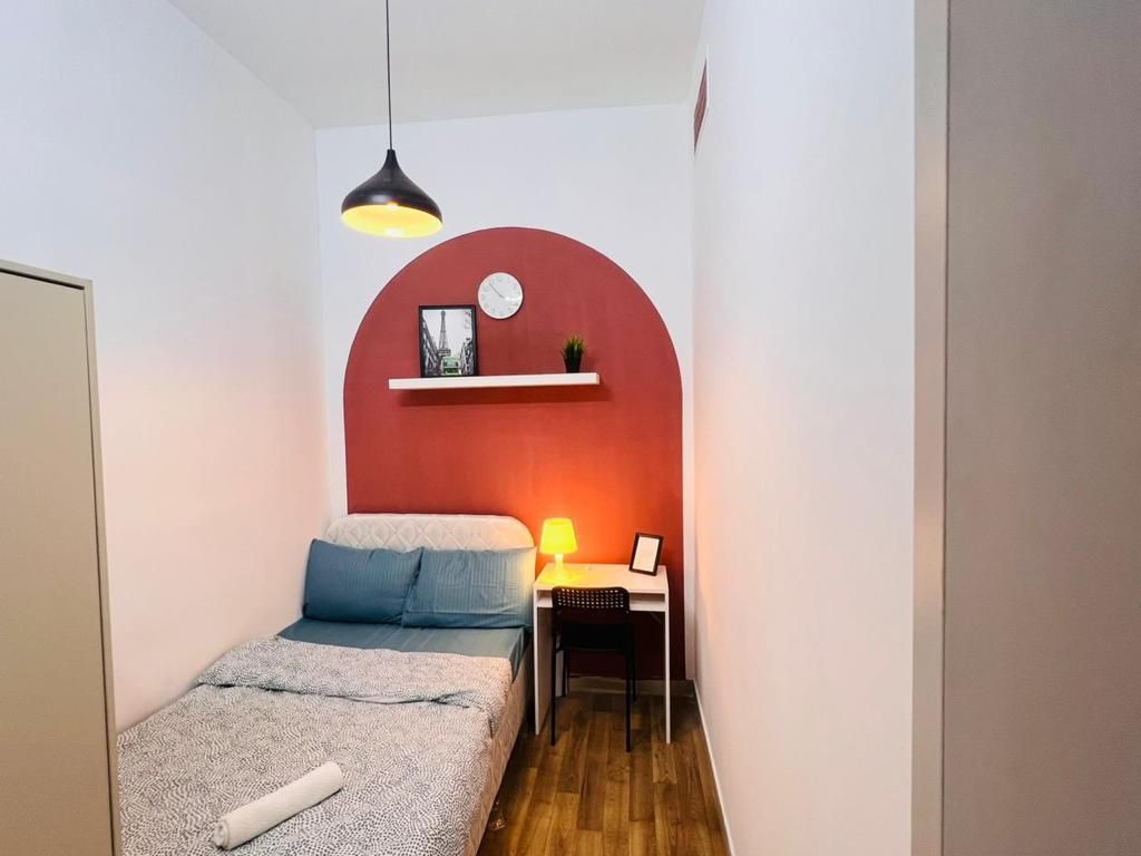 Single Room with Shared Bathroom