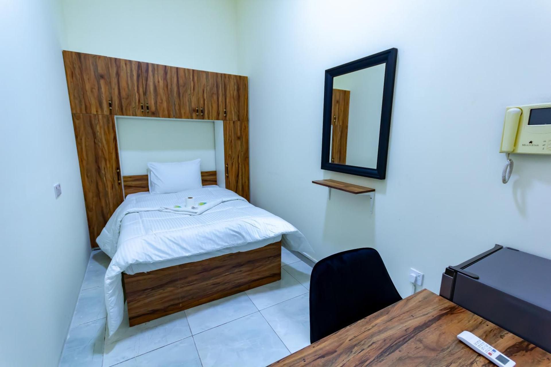 Single Room with Shared Bathroom