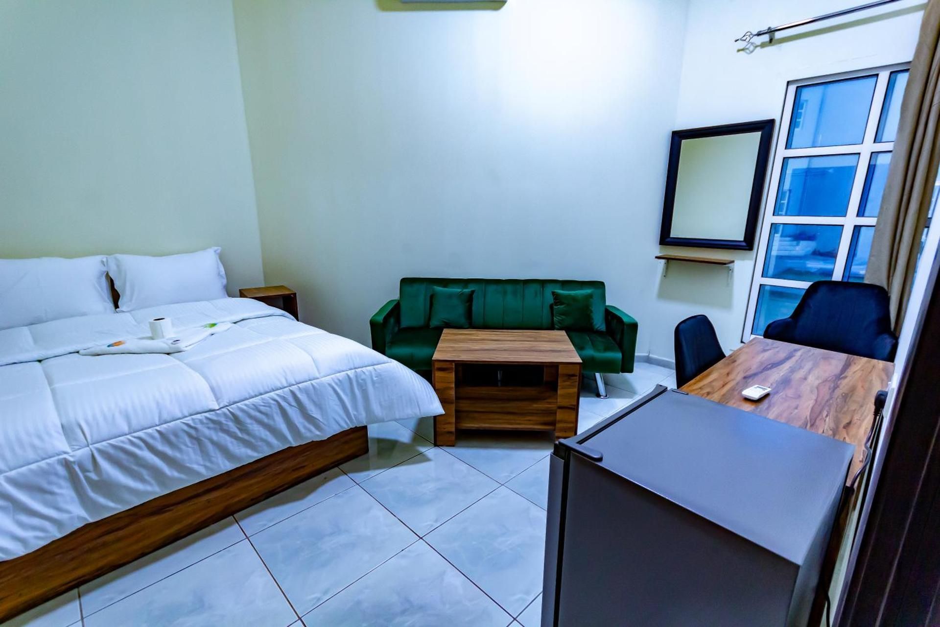Standard Single Room with Shared Bathroom