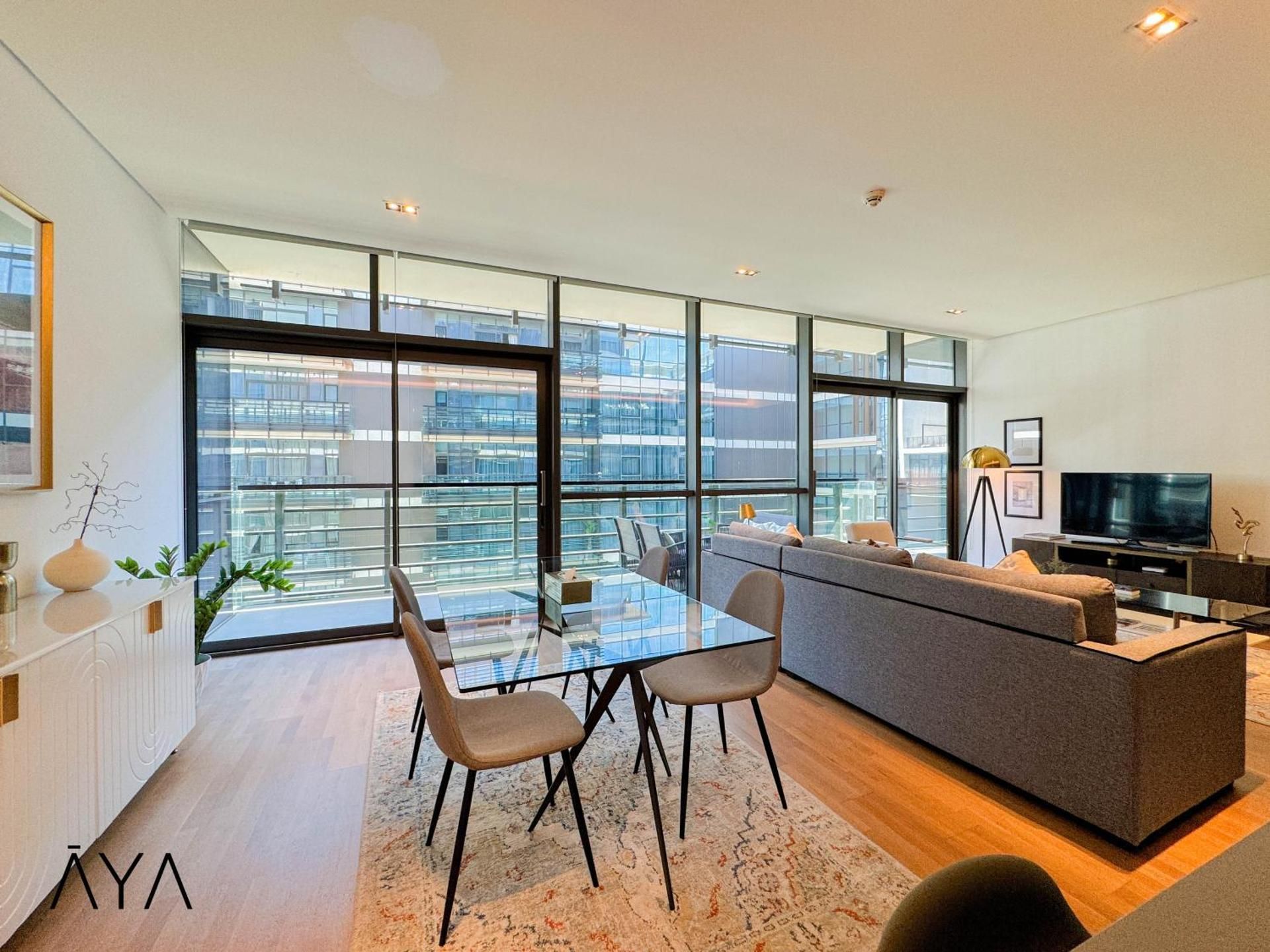 Luxury Apartment with Pool, Patio & Gym in City Walk By AYA Boutique