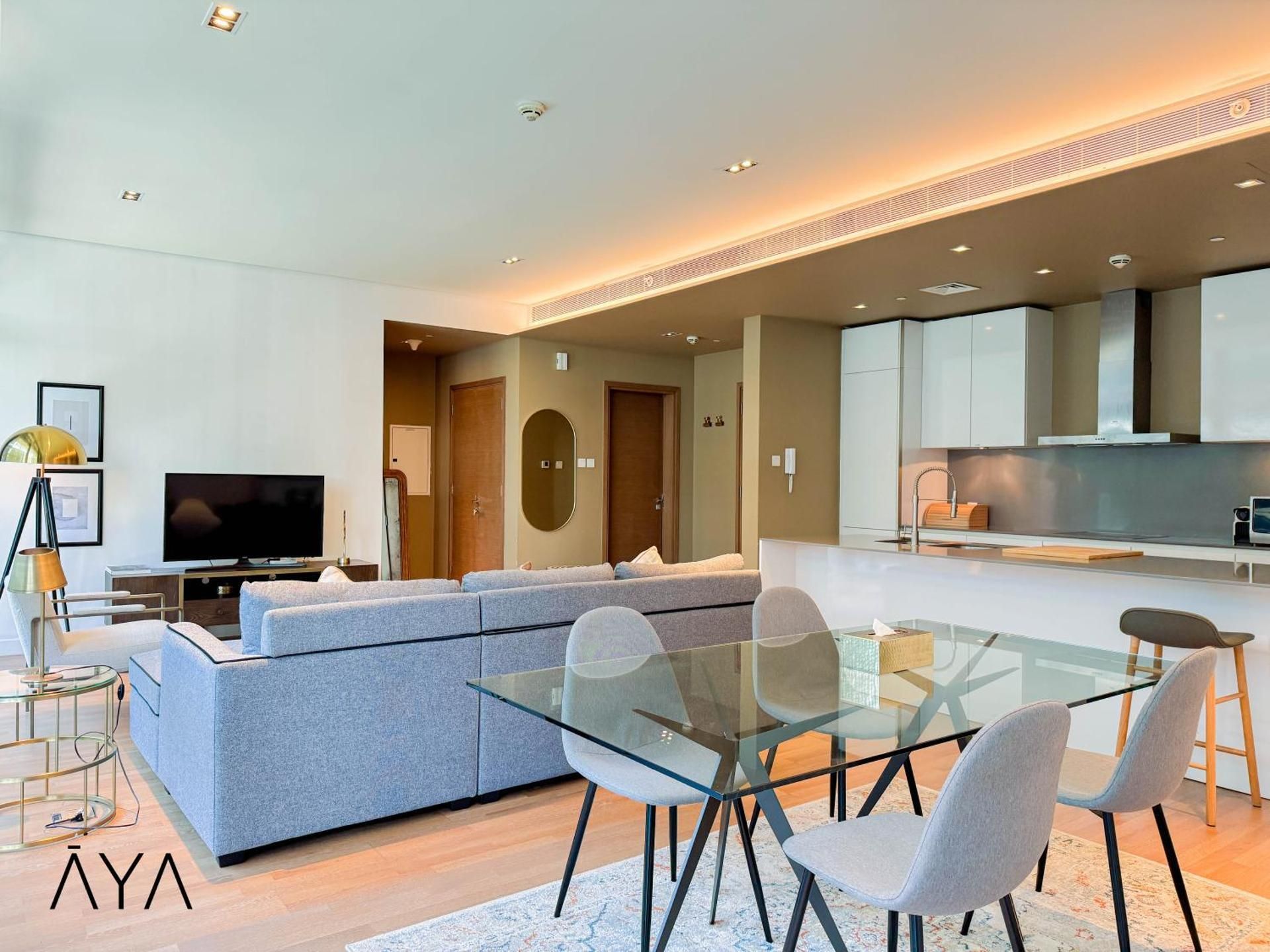 Luxury Apartment with Pool, Patio & Gym in City Walk By AYA Boutique