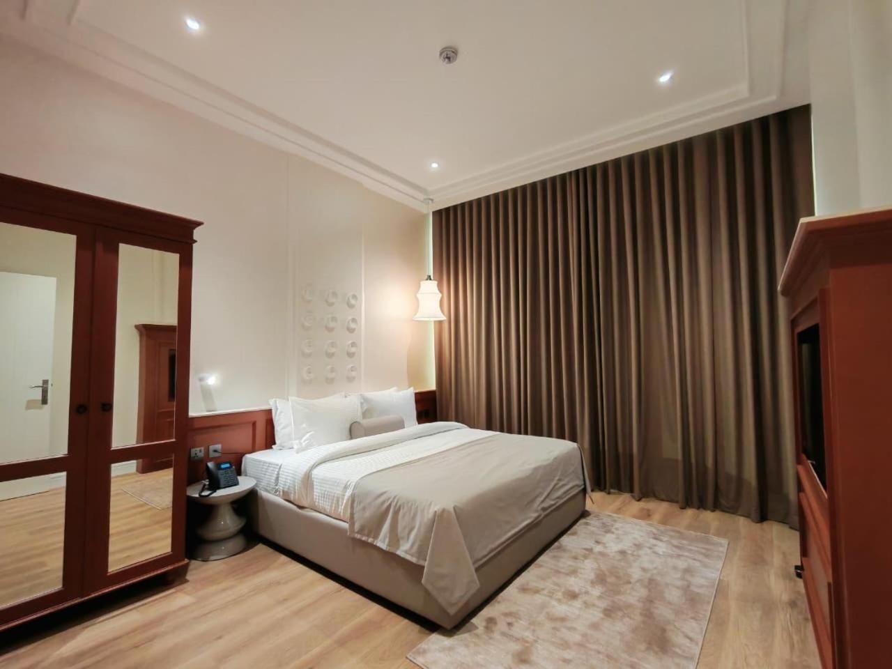 One Bedroom Apartment - Balcony