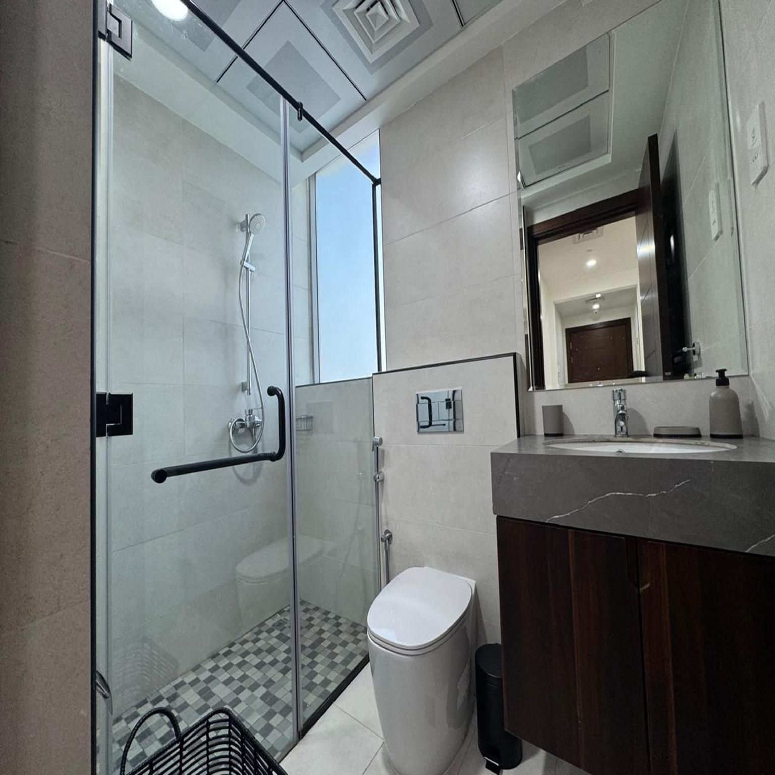 Luxury 1-bedroom fully furnished Lifeline apartmen Standard 1 Bedroom Apartment 3