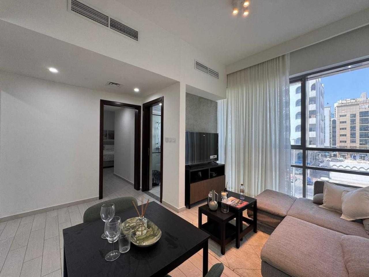Luxury 1-bedroom fully furnished Lifeline apartmen