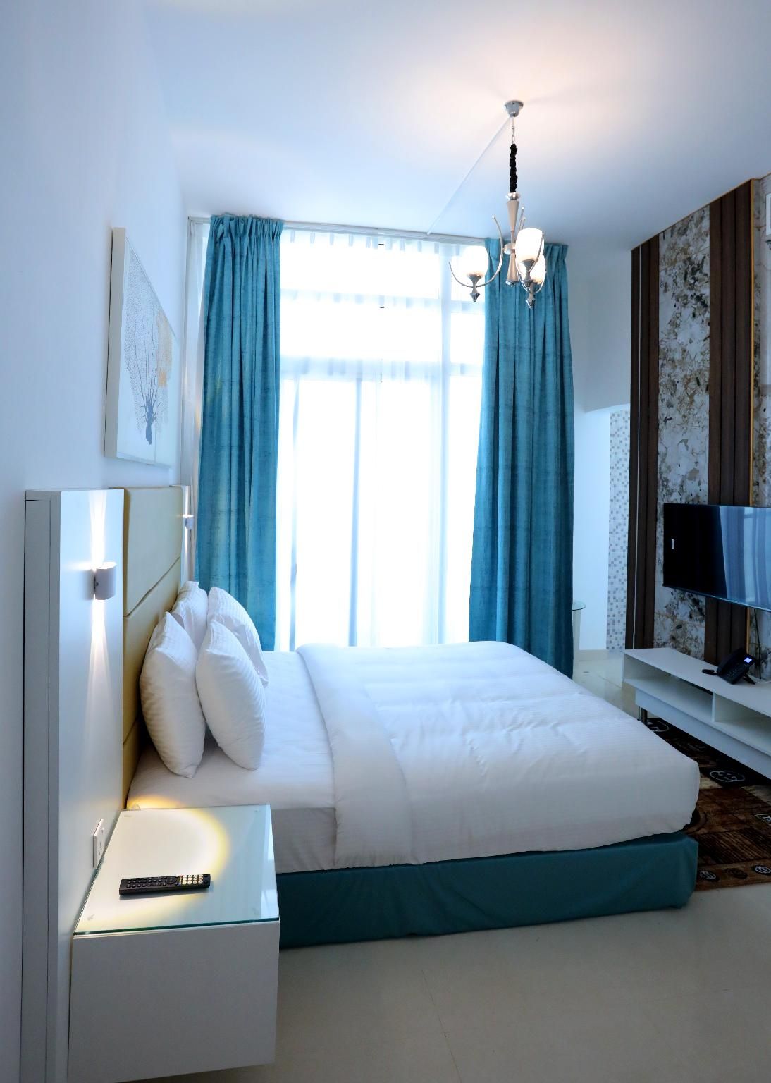 2 Bedroom Deluxe Suite