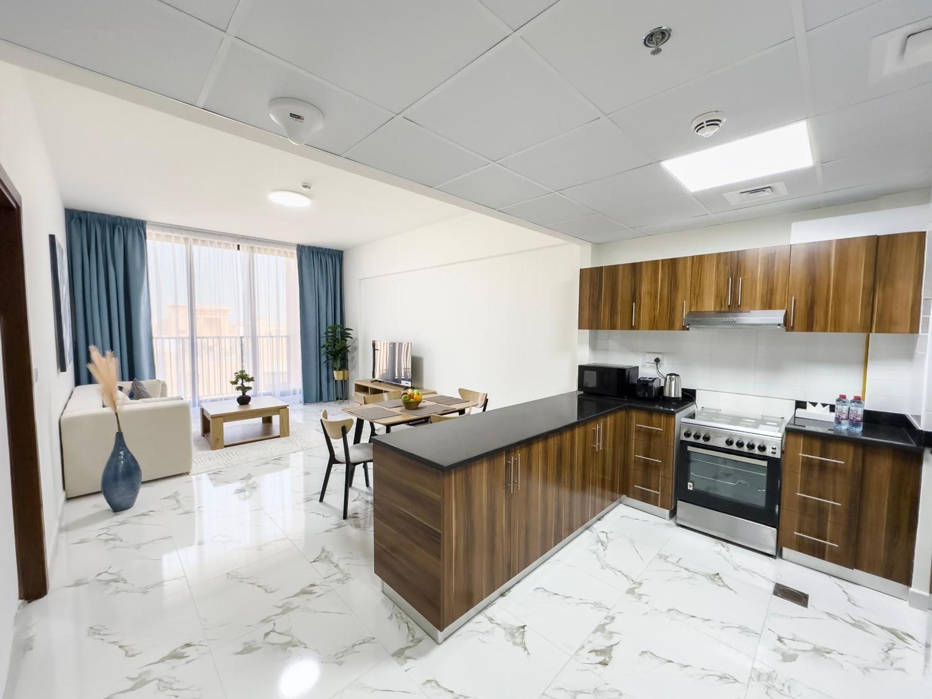 One-Bedroom Apartment with View