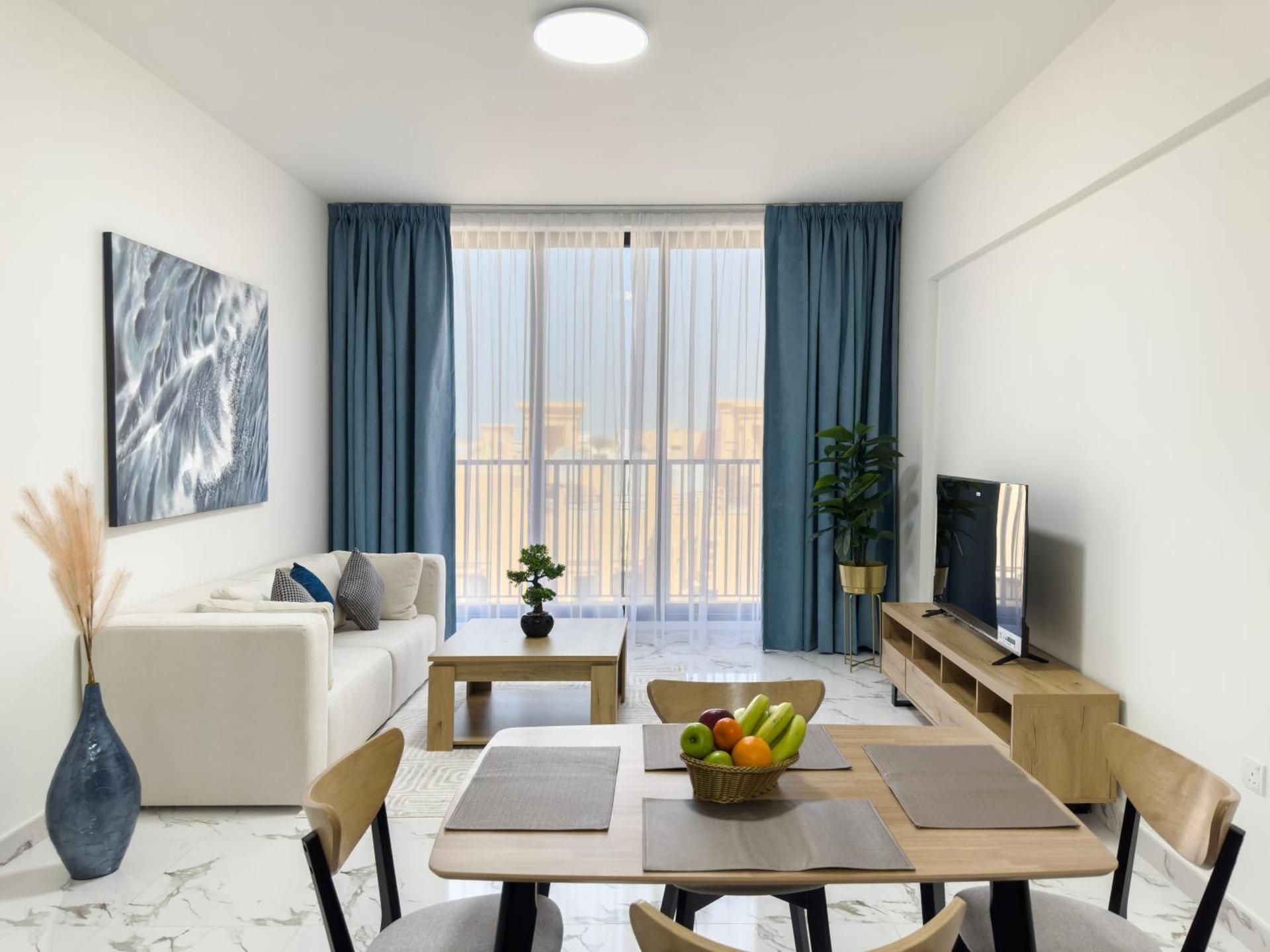 One-Bedroom Apartment with View
