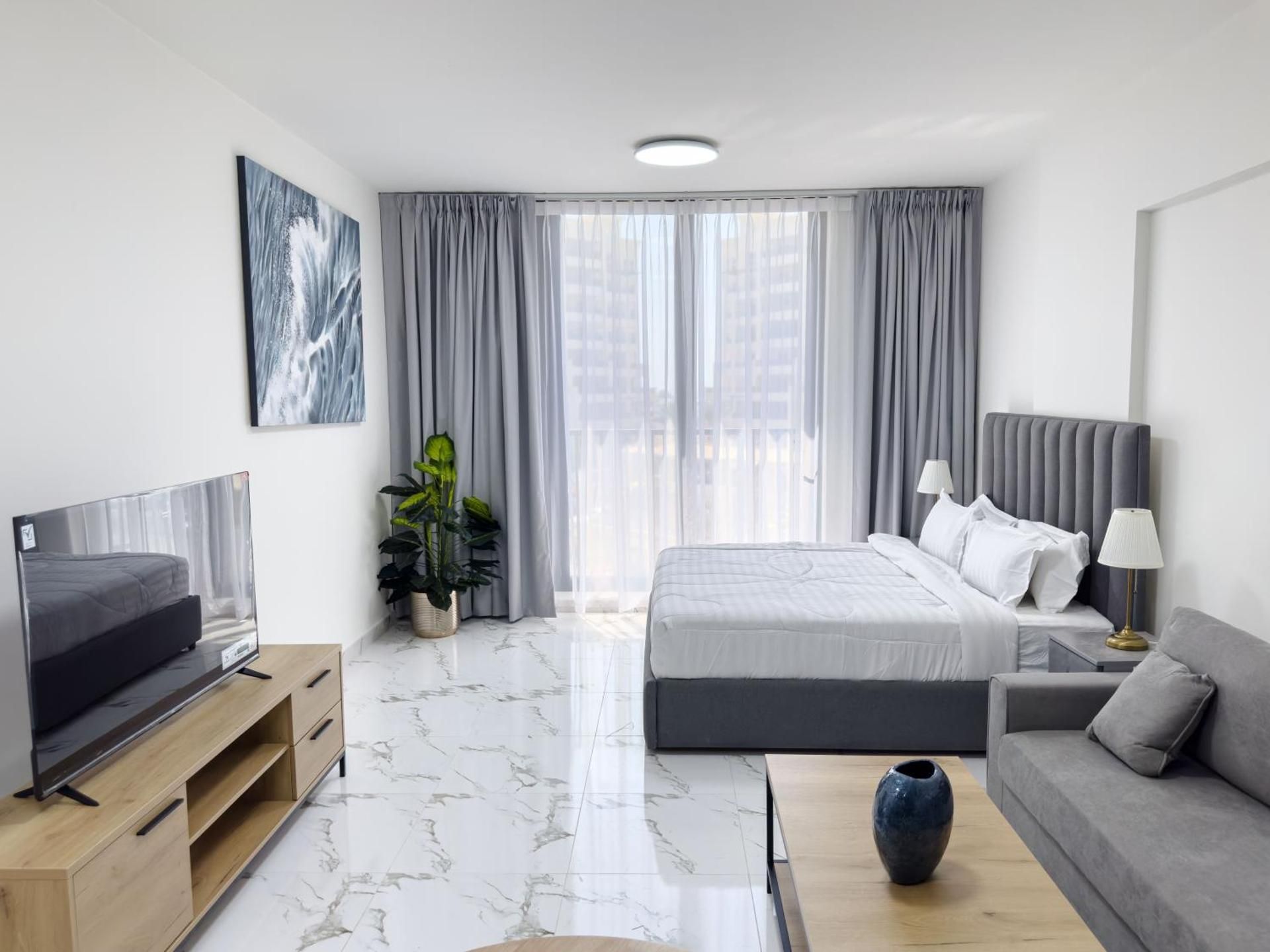 Studio Apartment with Balcony