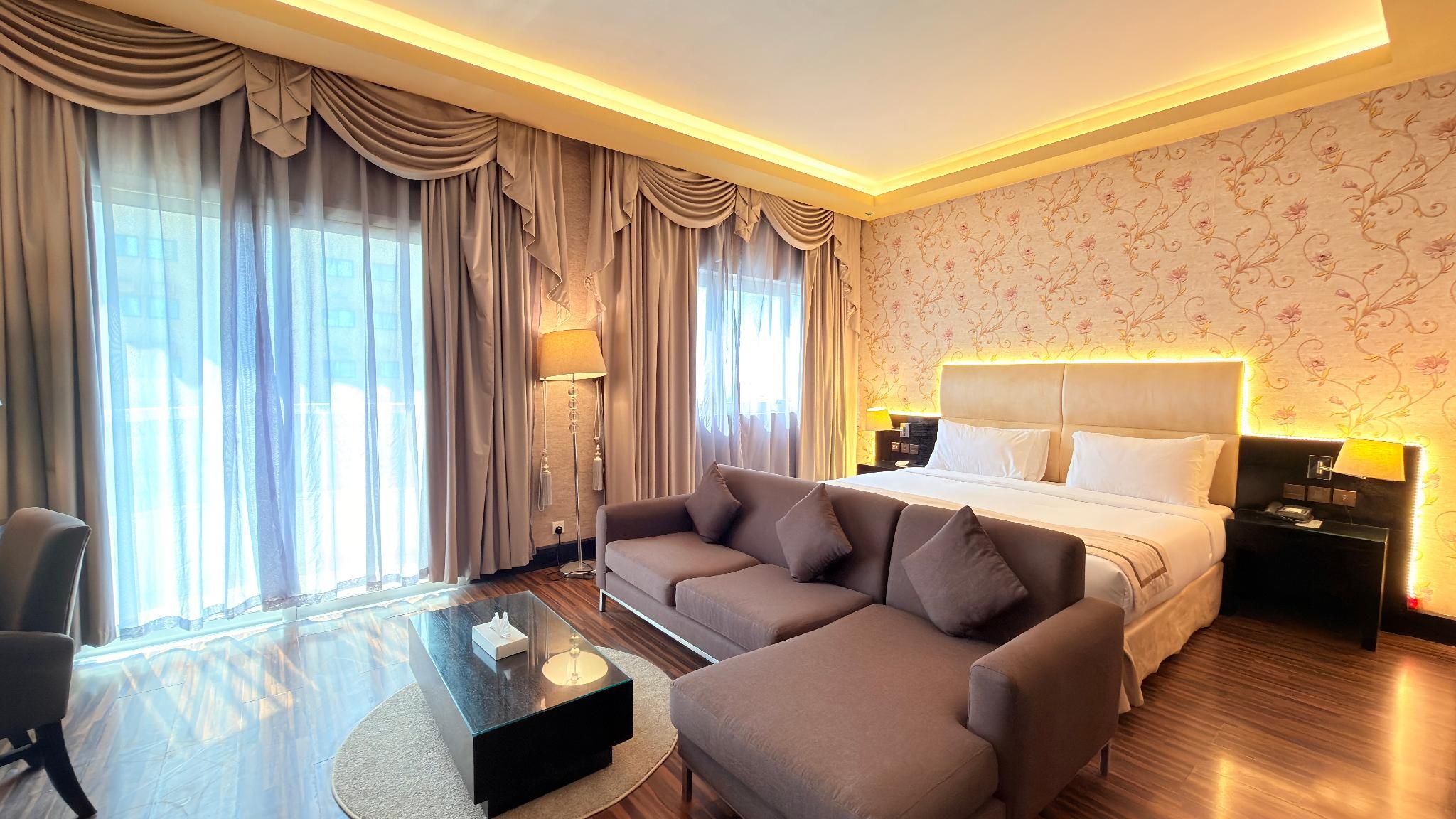 Superior King Room with balcony