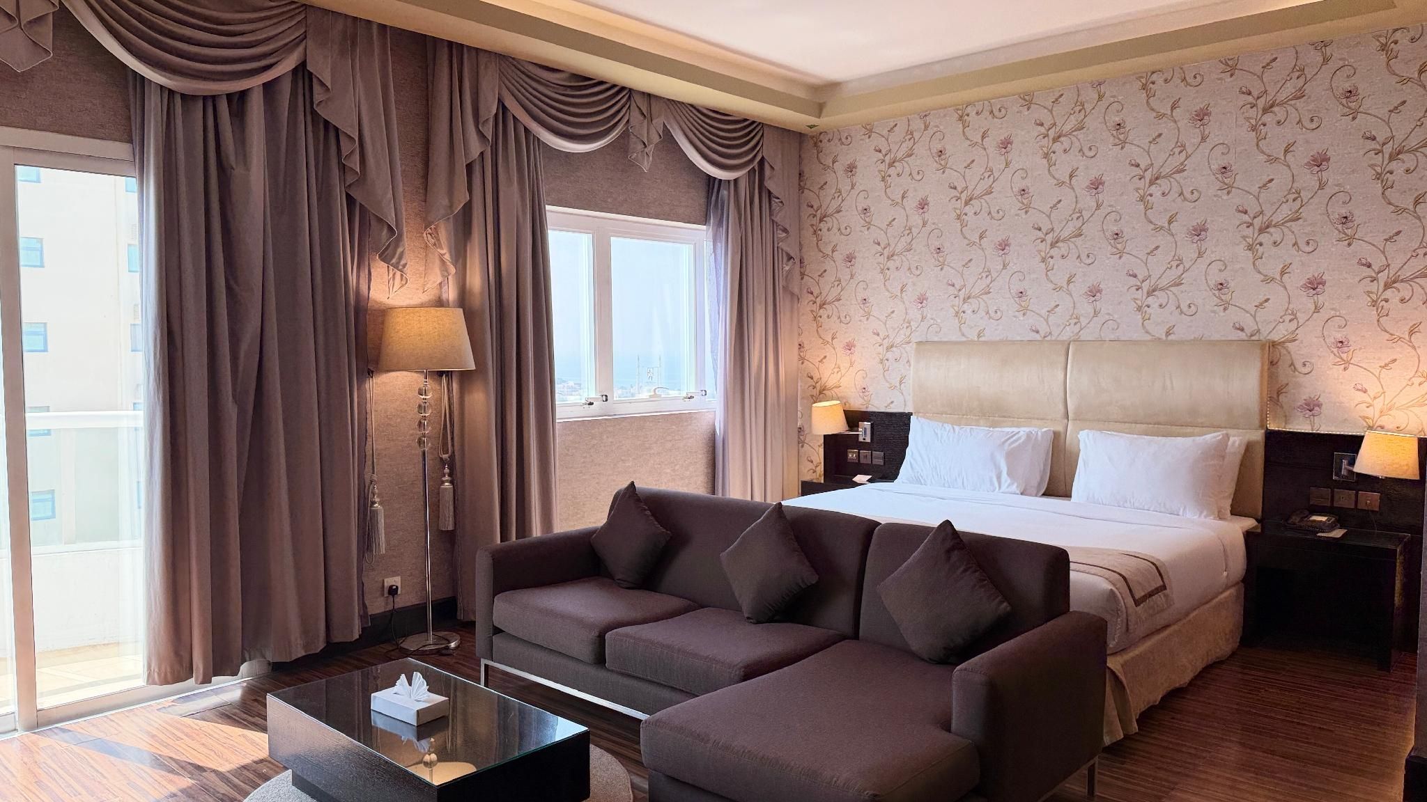 Superior King Room with balcony