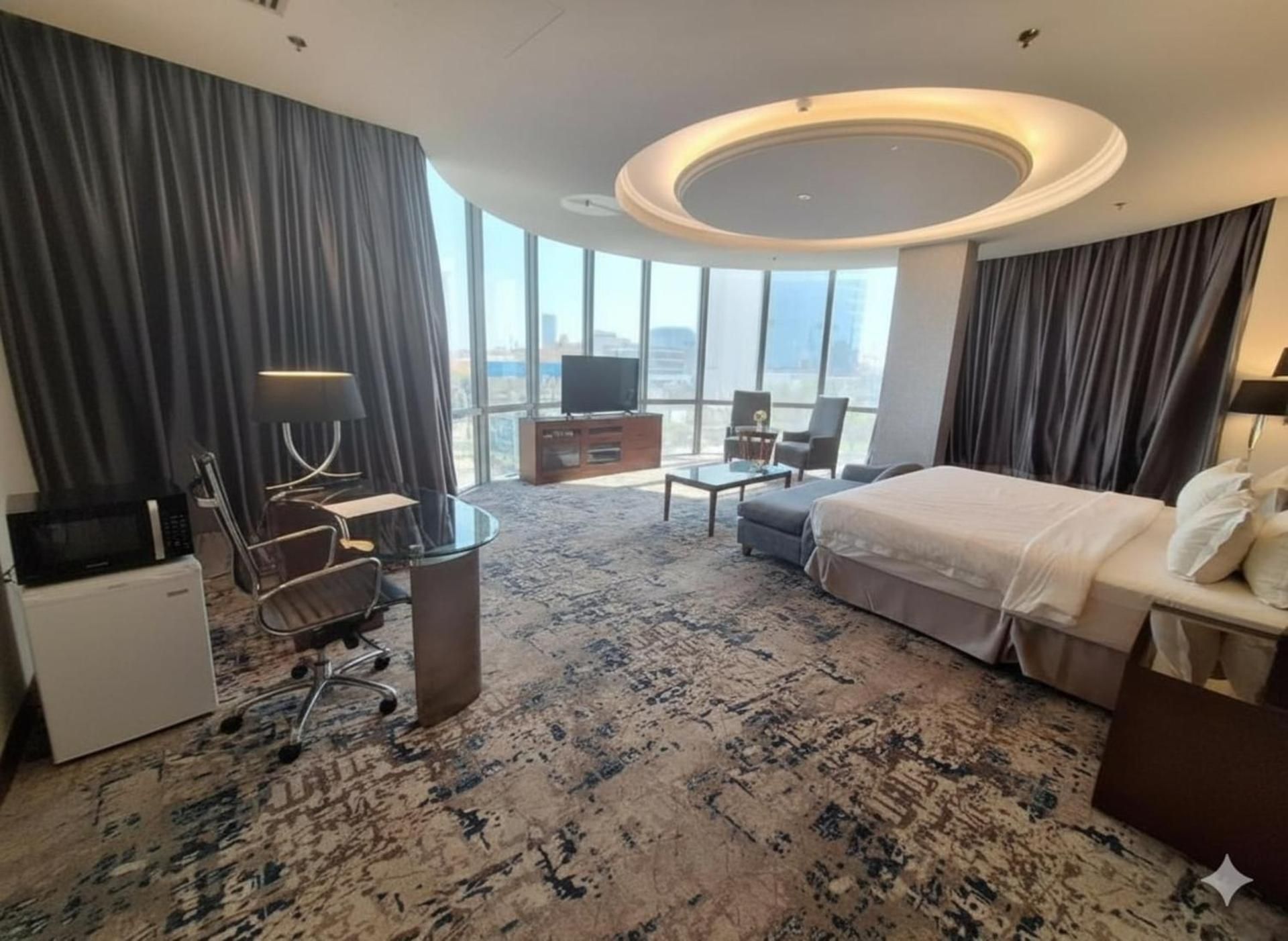 Premium King Studio