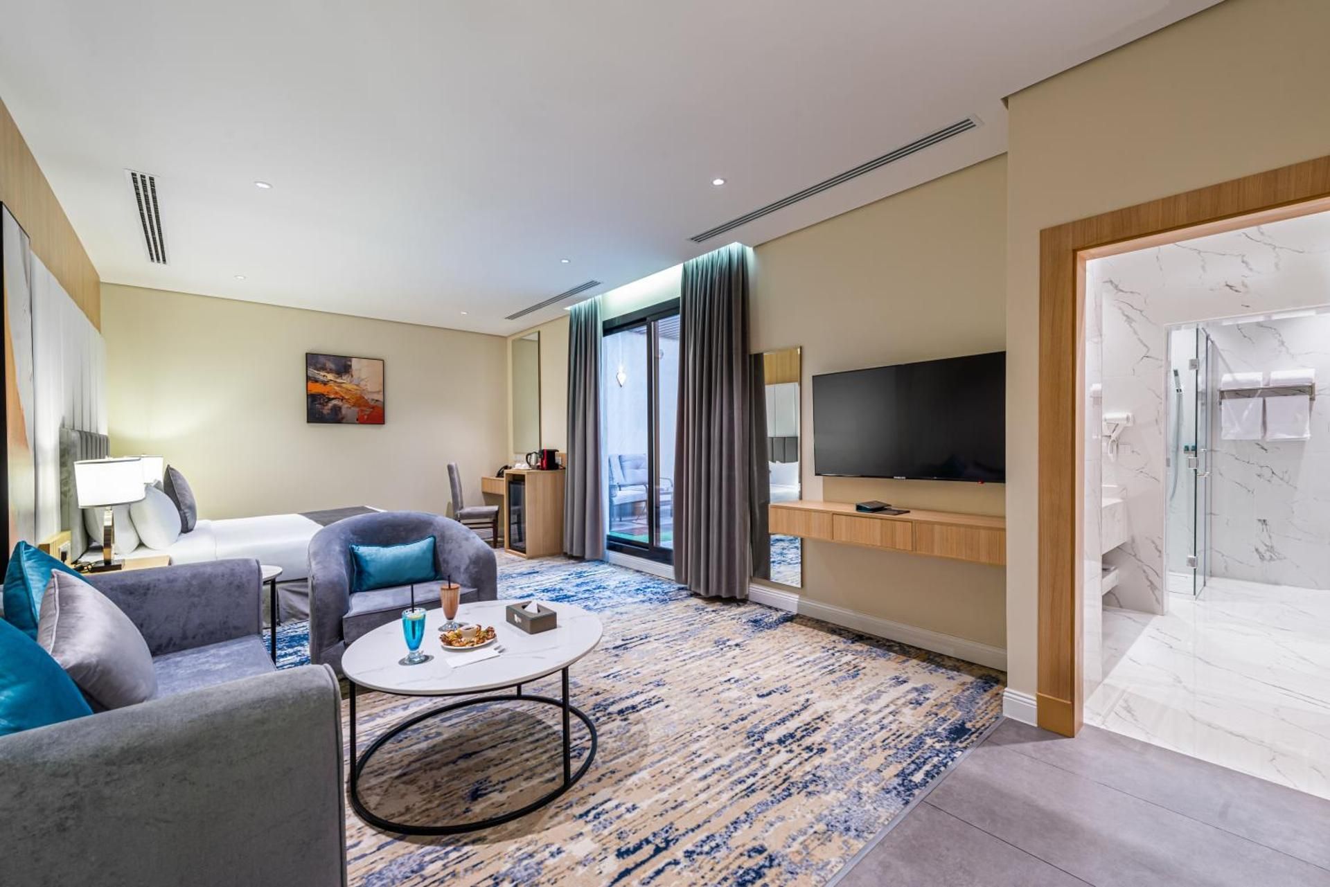 shared lounge/tv area