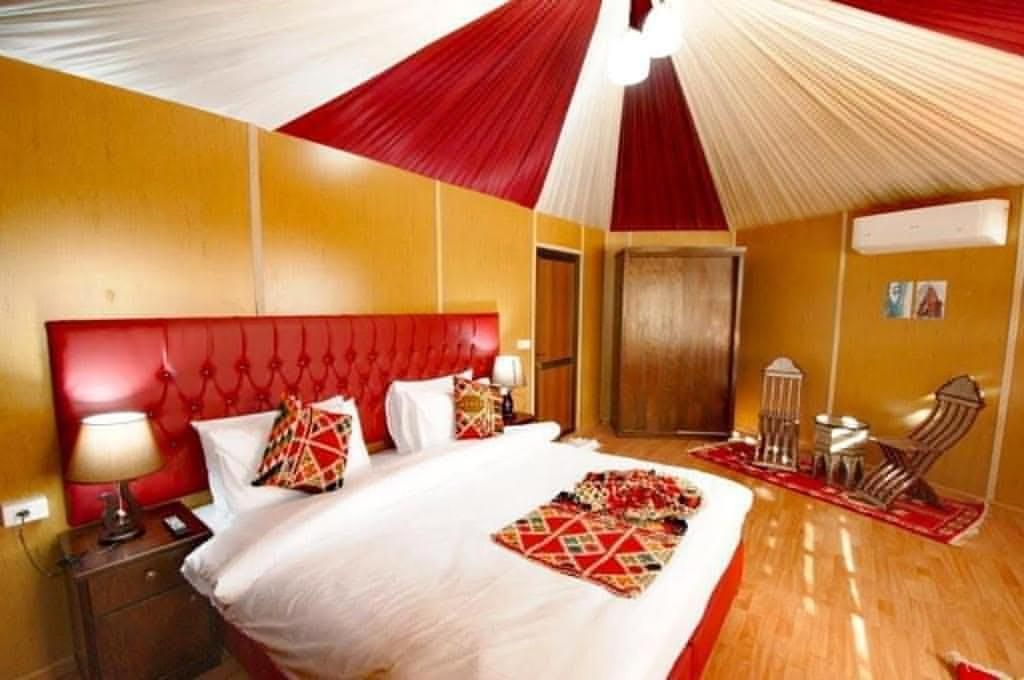 Family Room with Mountain View