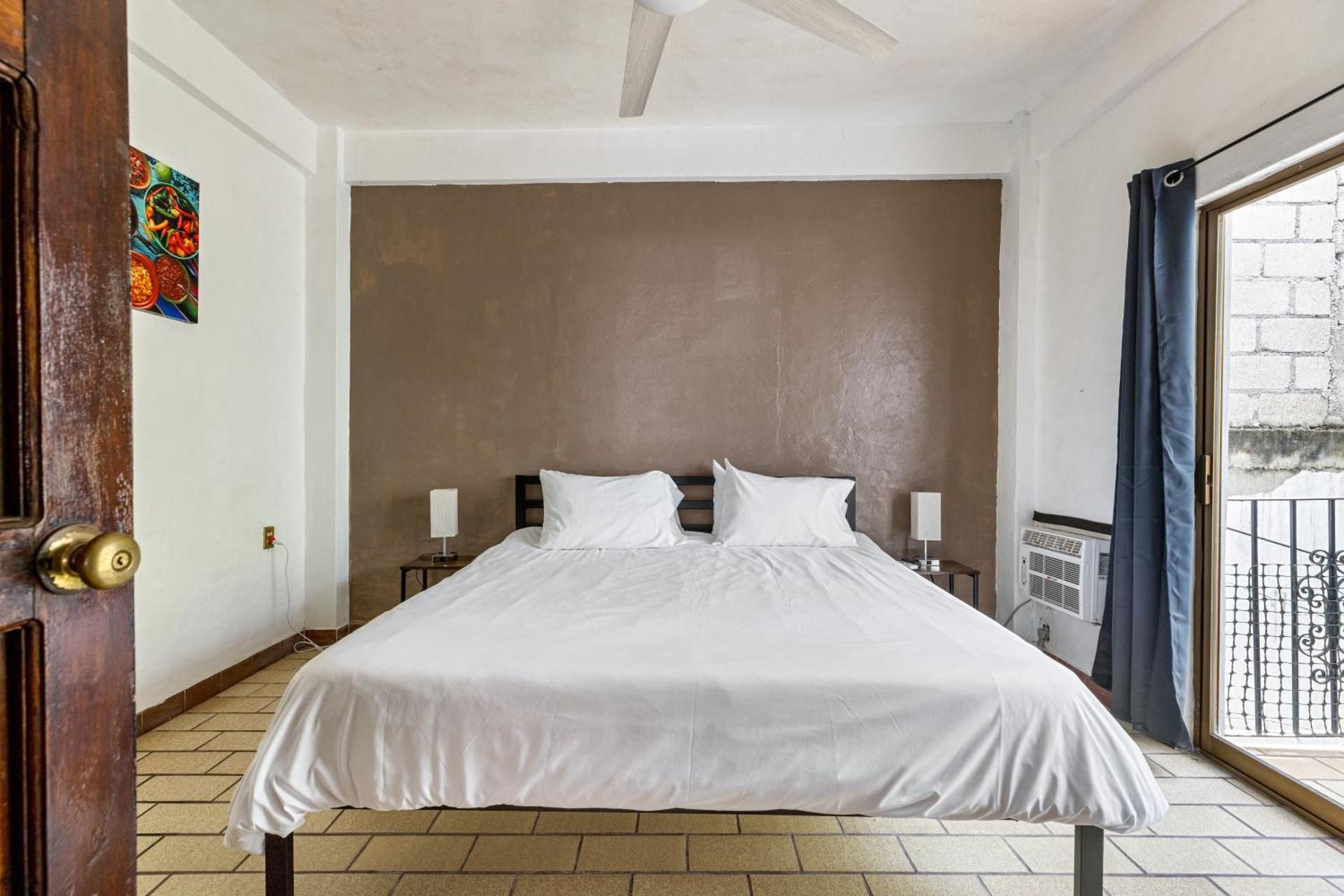 One-Bedroom Apartment with Balcony
