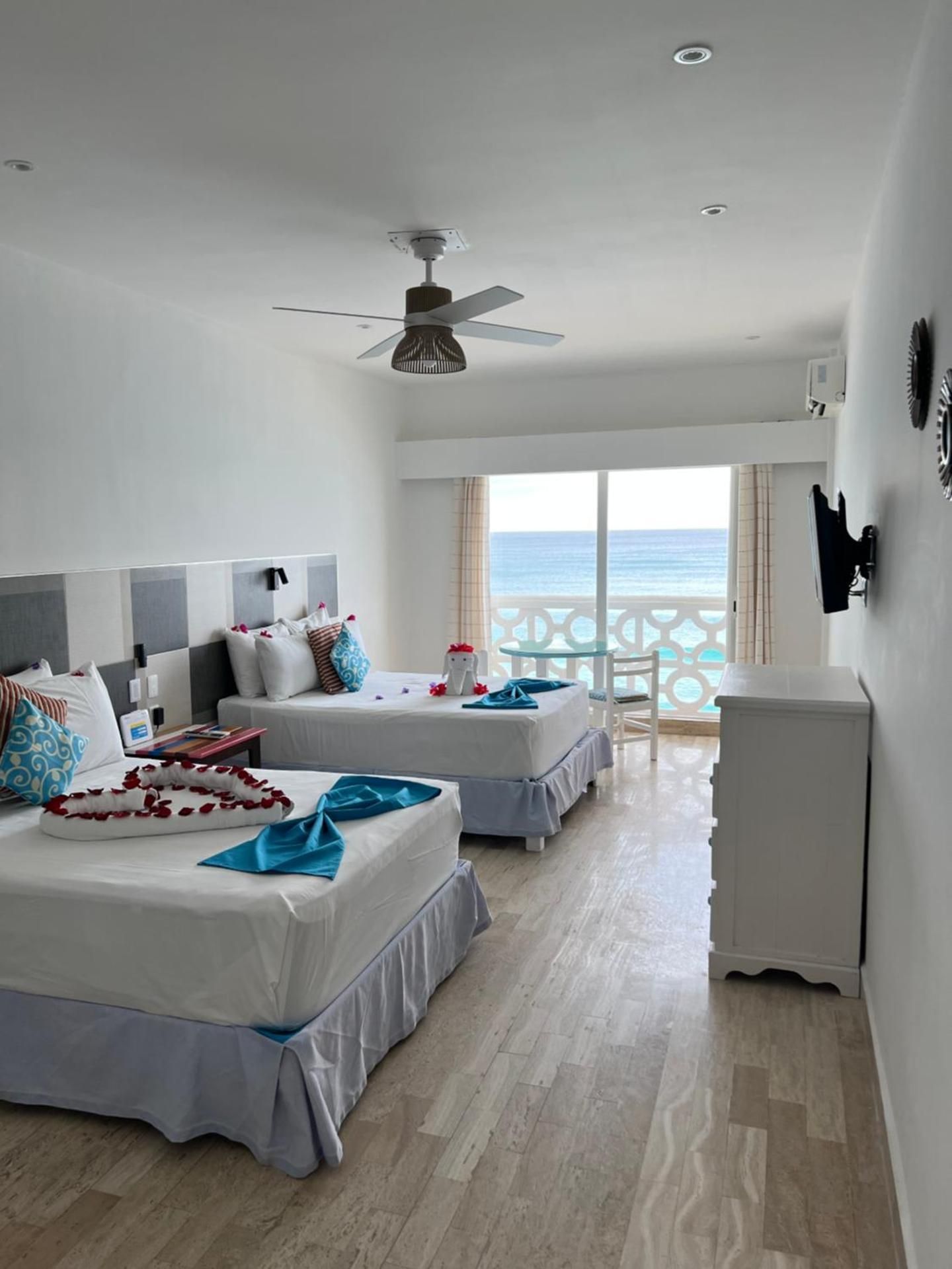 Quadruple Room with Sea View