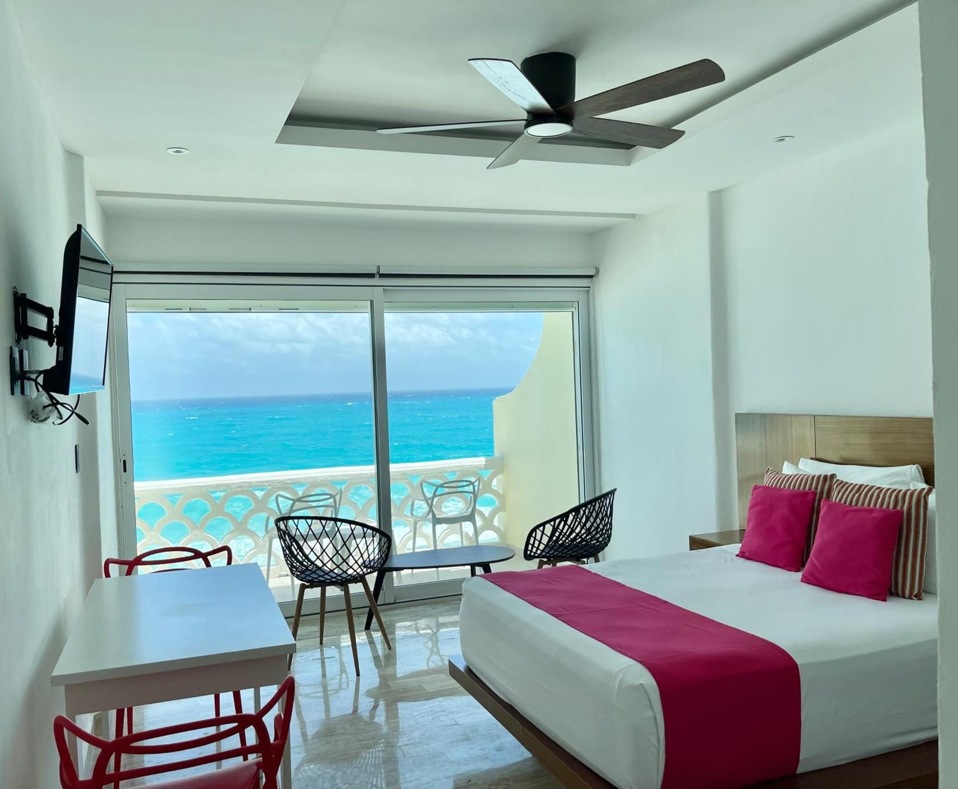 Studio with Sea View