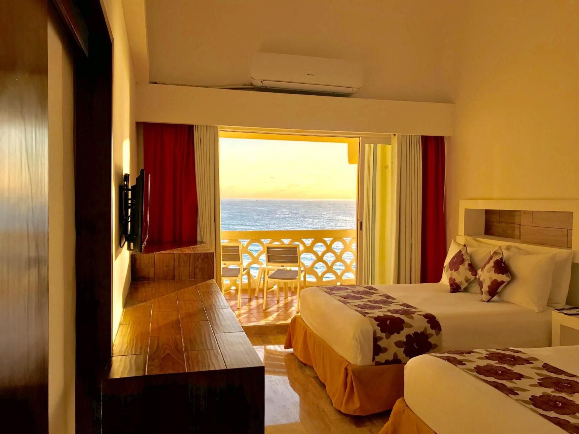 Studio Apartment with Sea View
