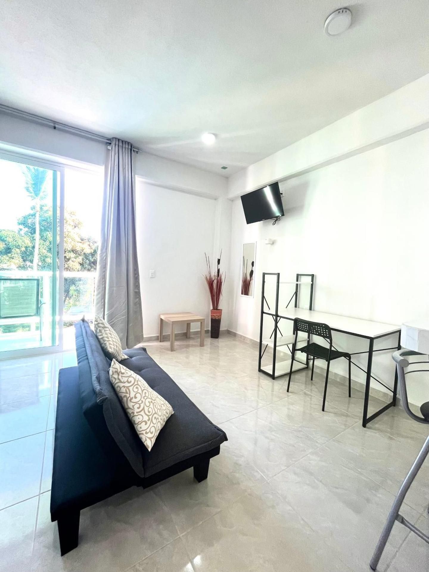 King Suite with Pool View