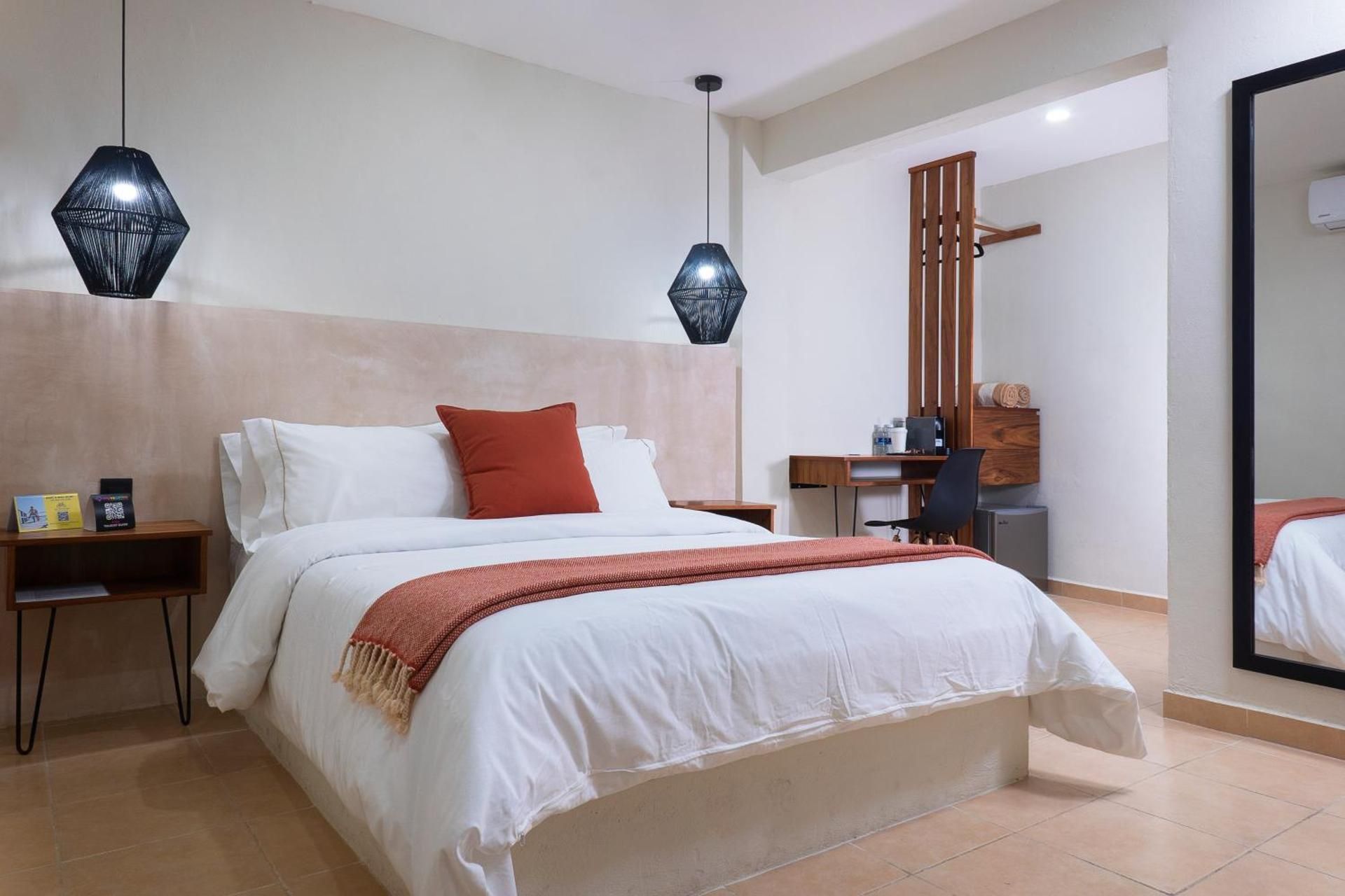 Deluxe Queen Room