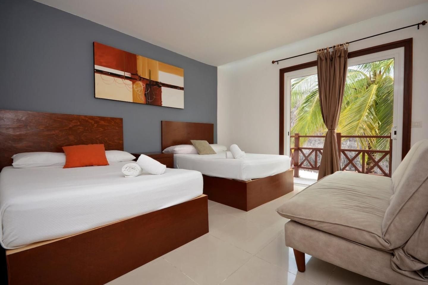 Two-Bedroom Deluxe Apartment with Balcony