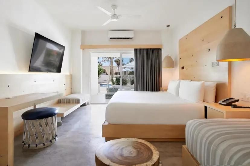 Junior Suite with Balcony