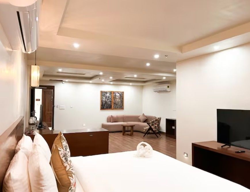 Family Suite Room (2 King Bed)