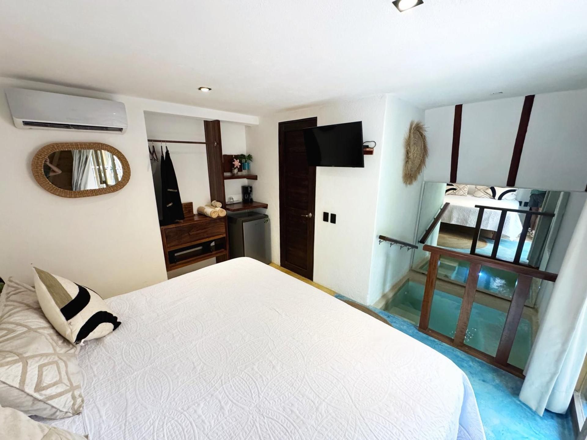 Deluxe Double Room with Shower