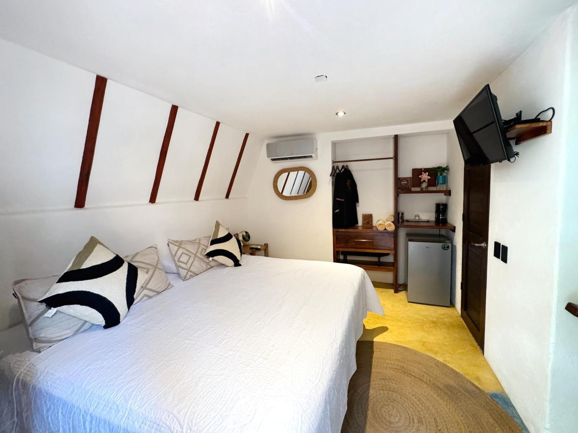 Deluxe Double Room with Shower