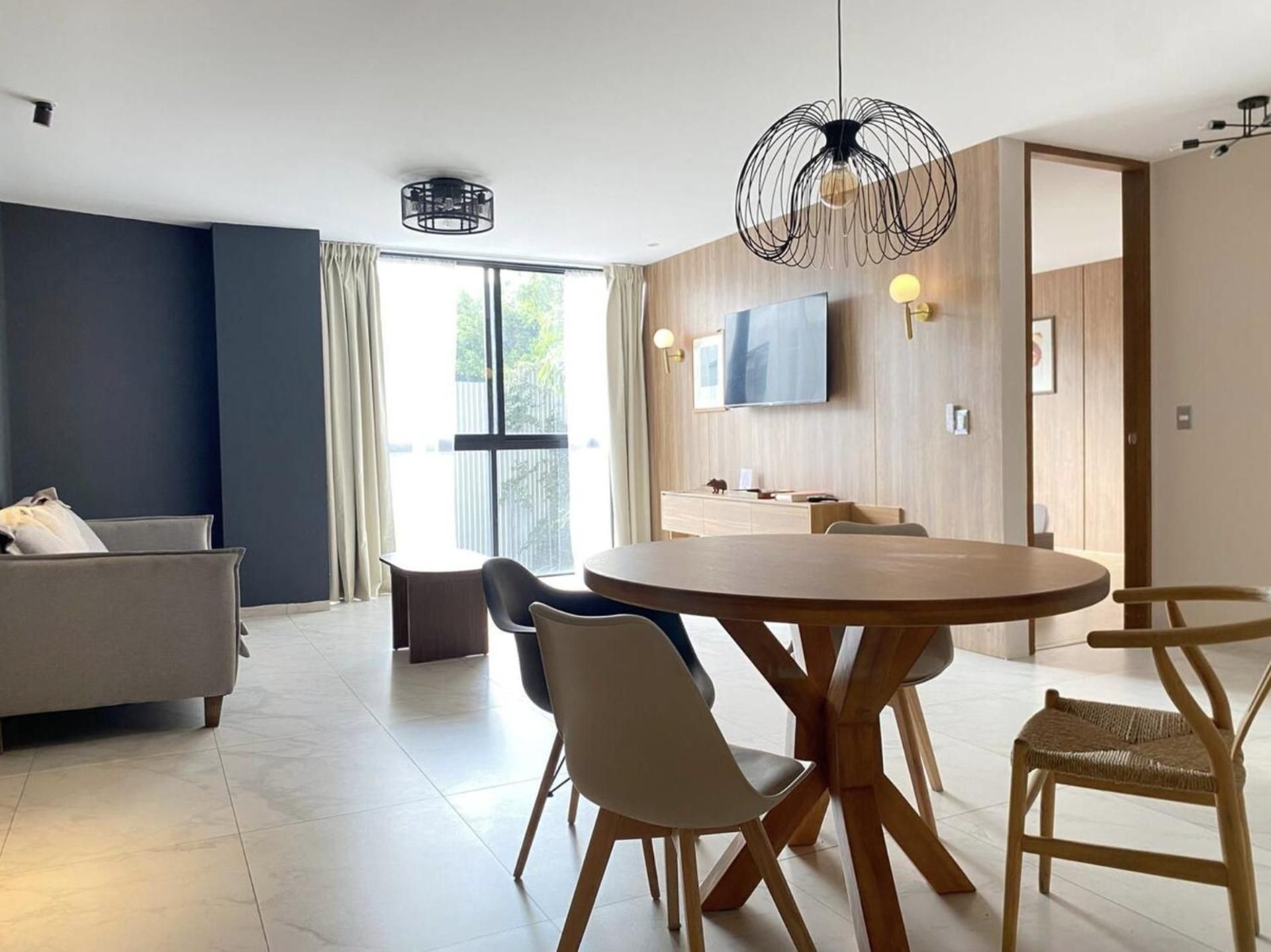 Deluxe One-Bedroom Apartment