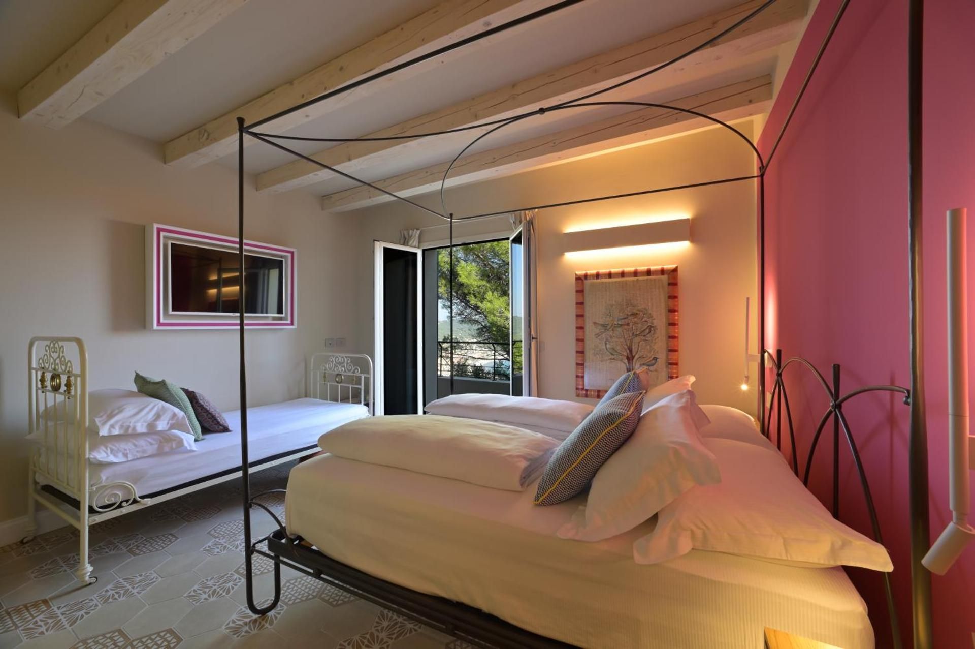 Deluxe Triple Room with Sea View