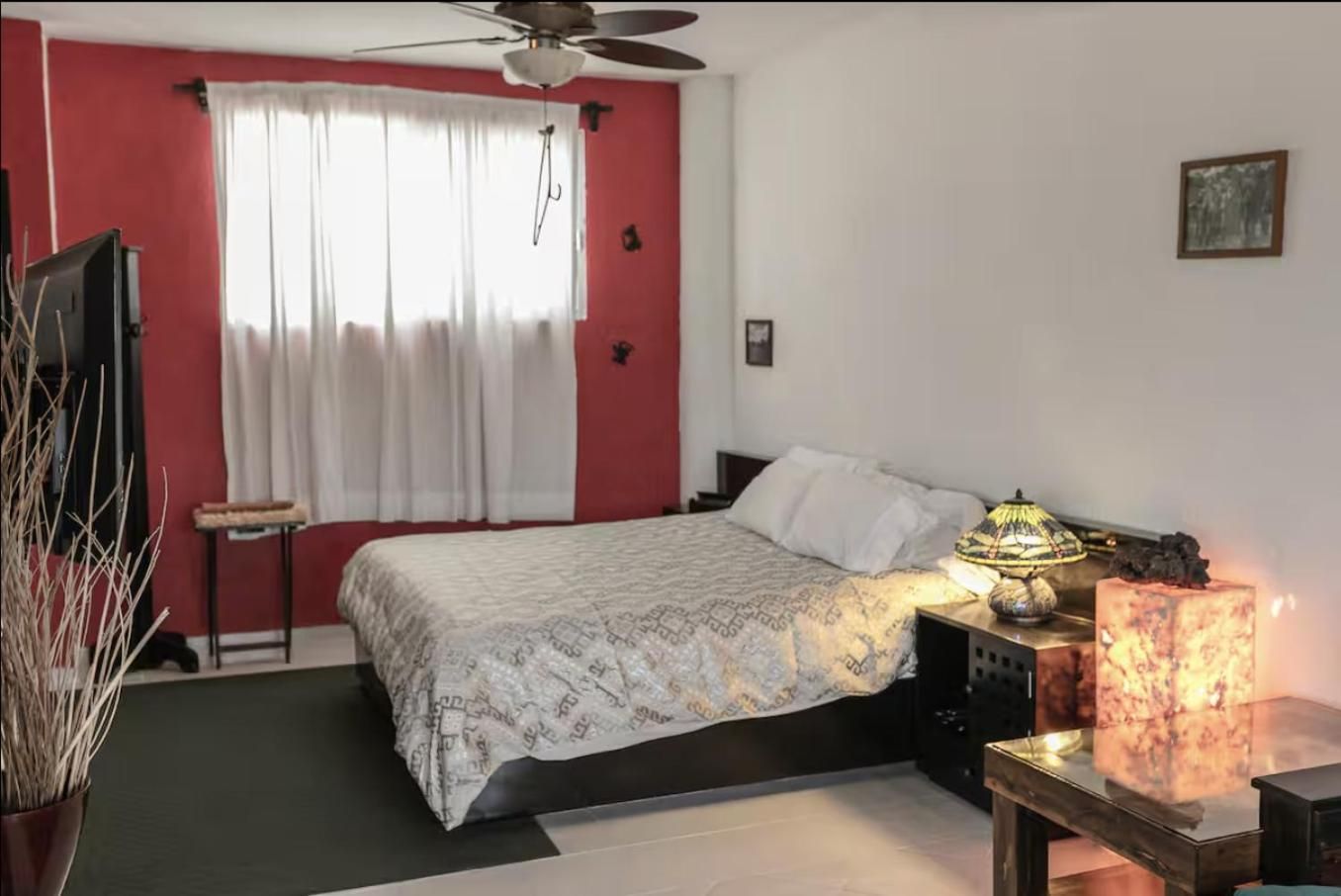 Studio Apartment with Harbor View